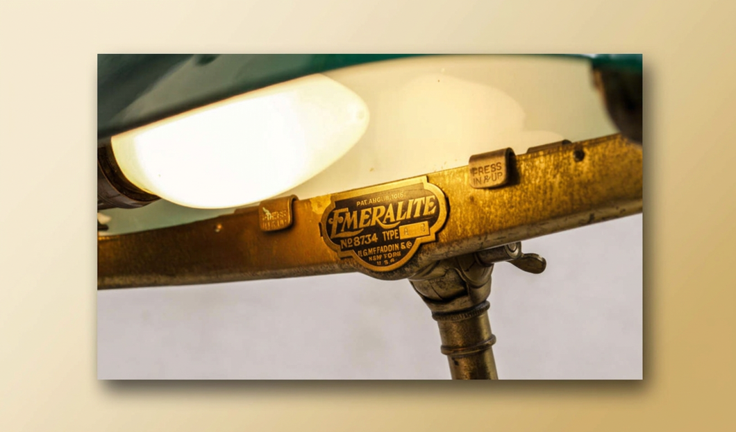 The green banker's lamp: how to tell an Emeralite from the $46 copy