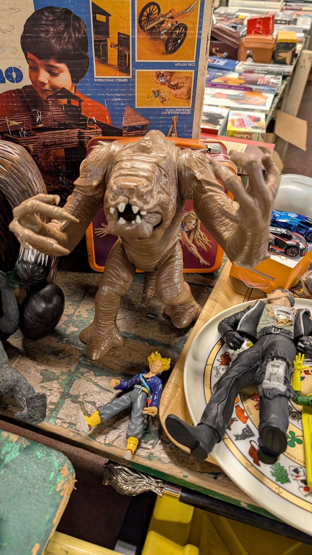 Vintage 1984 Kenner Rancor Monster figure