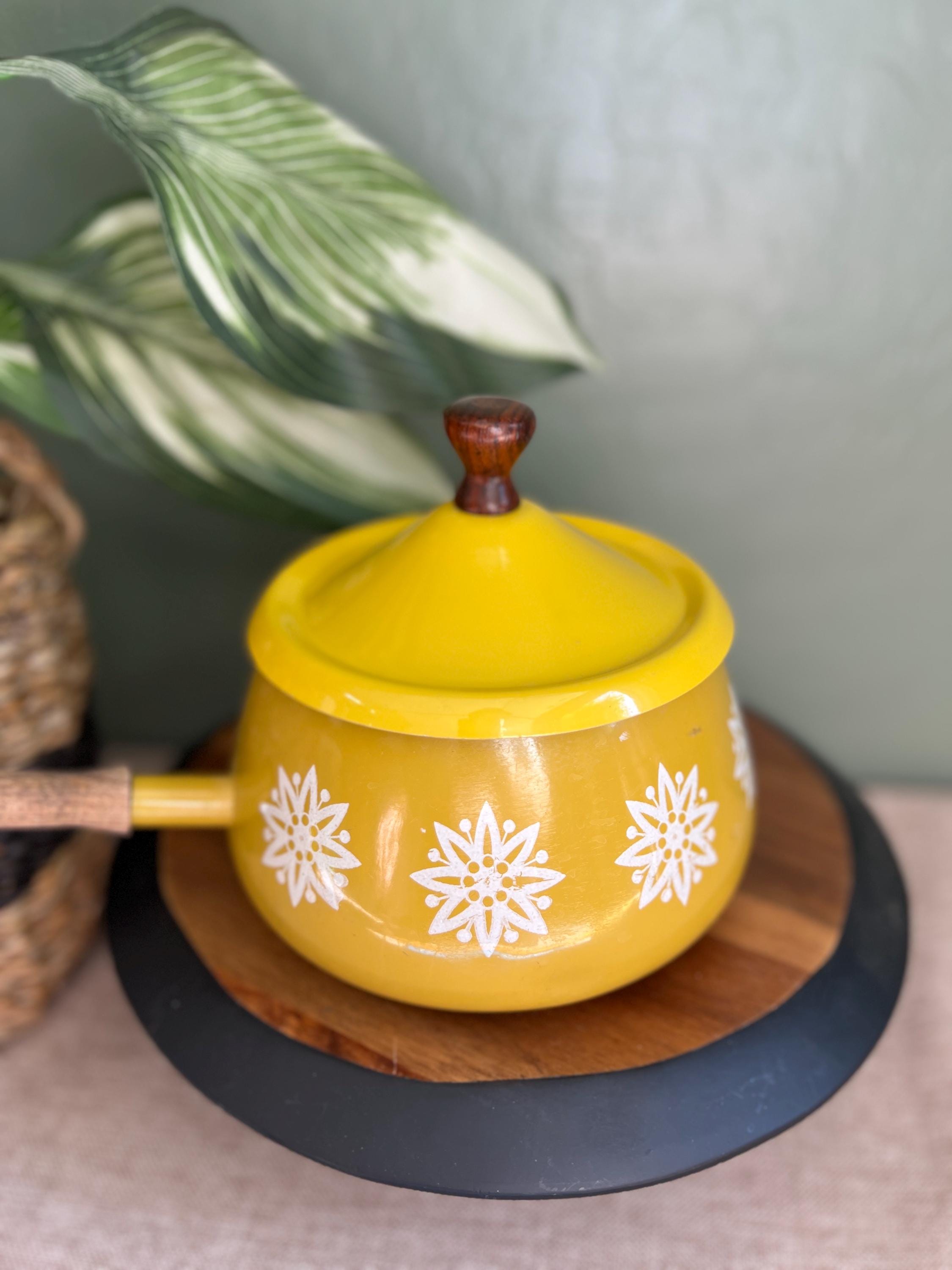 Vintage fondue pot Daisy gold yellow