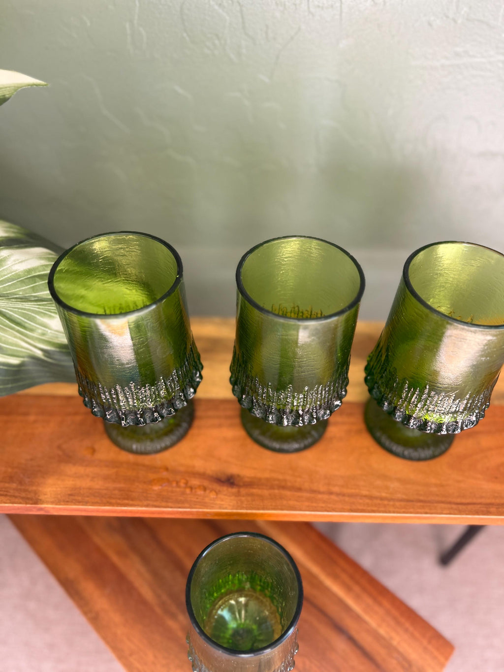 VTG Fostoria Sorrento Green Footed Glass Texture Wine Goblet Heavy Set 4 70s