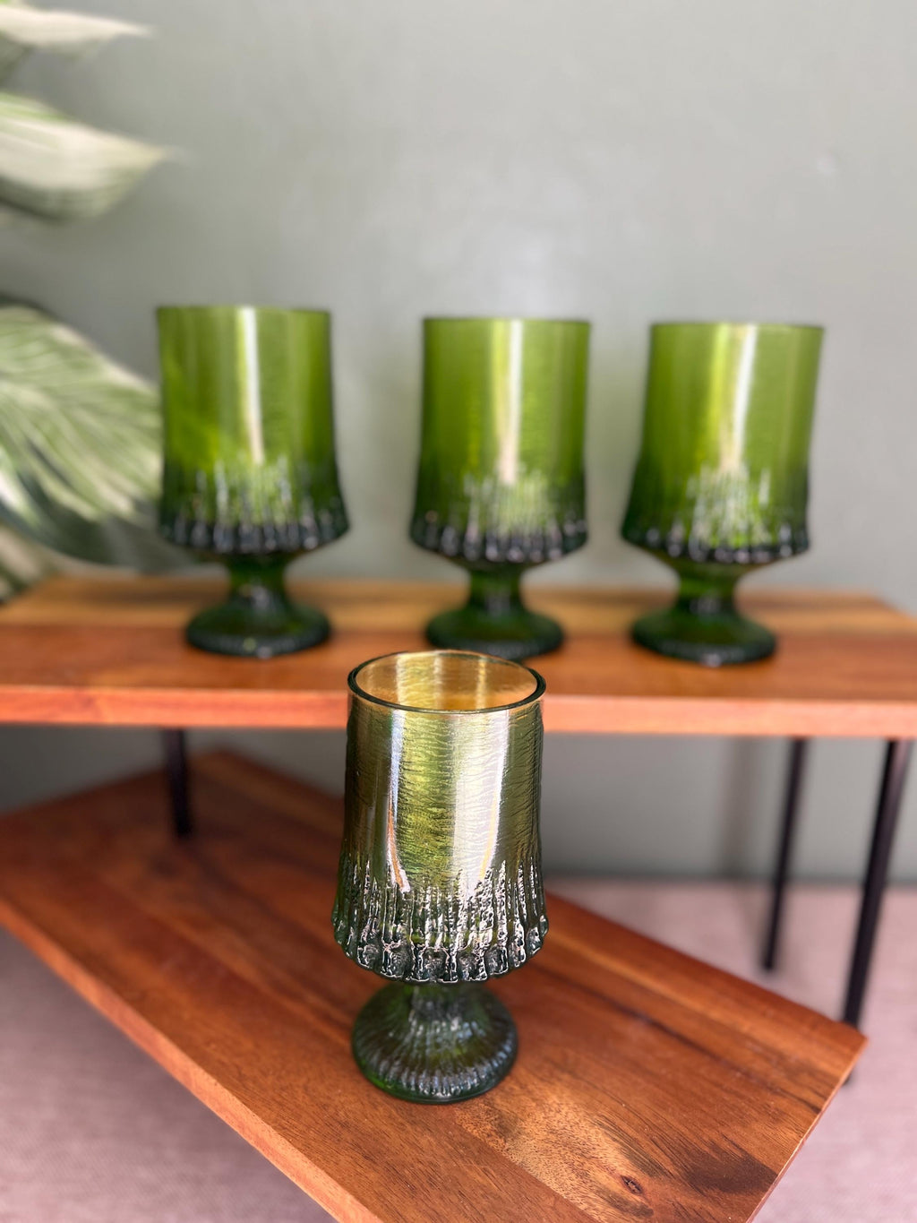 VTG Fostoria Sorrento Green Footed Glass Texture Wine Goblet Heavy Set 4 70s