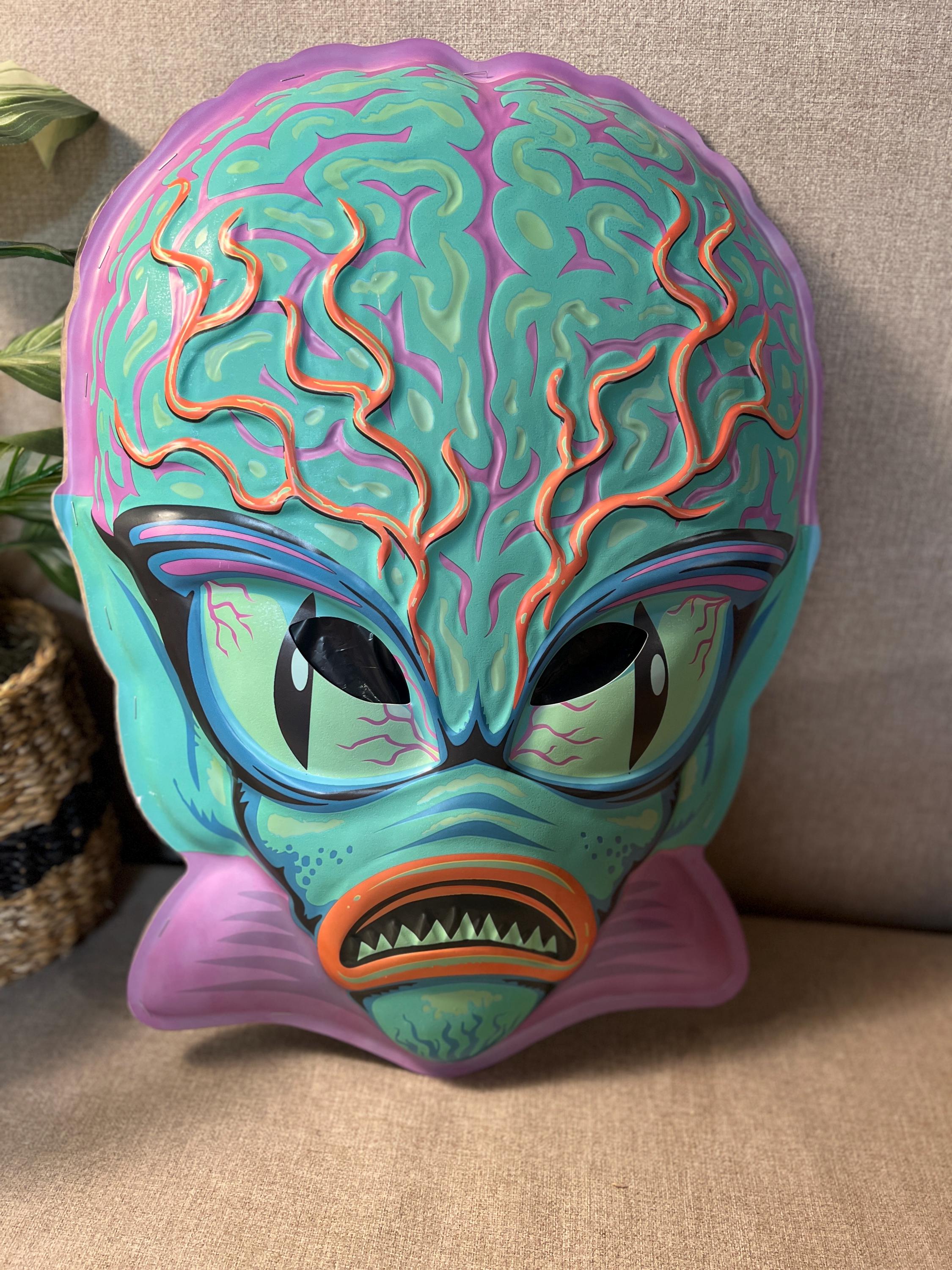 Retro-a-go-go! Ghoulsville  Space Invader Giant 3D Mask