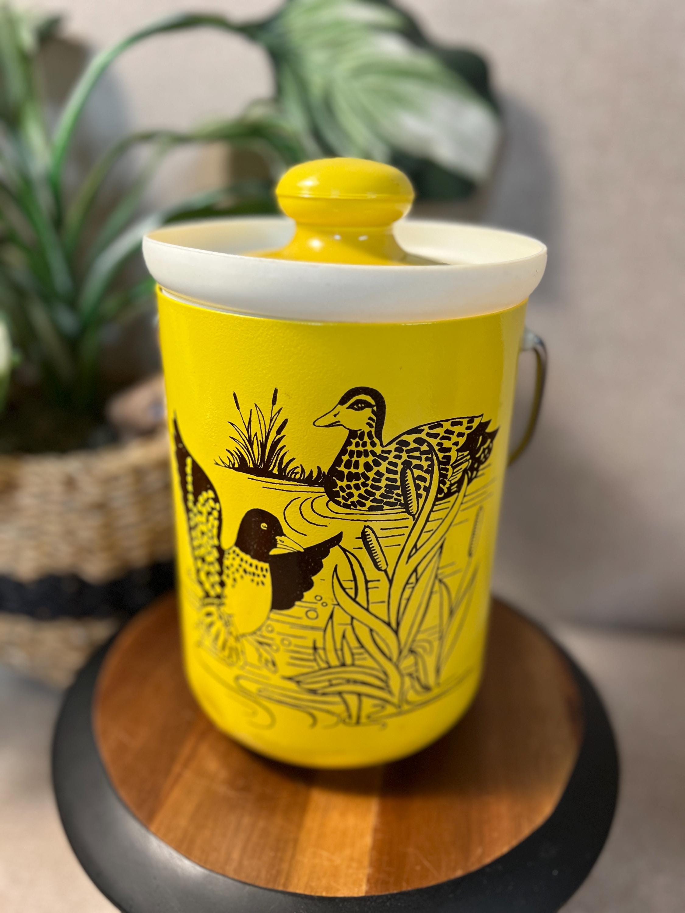 Kromex Handle Duck Ice Bucket With Lid Plastic Made In USA Vintage 60's