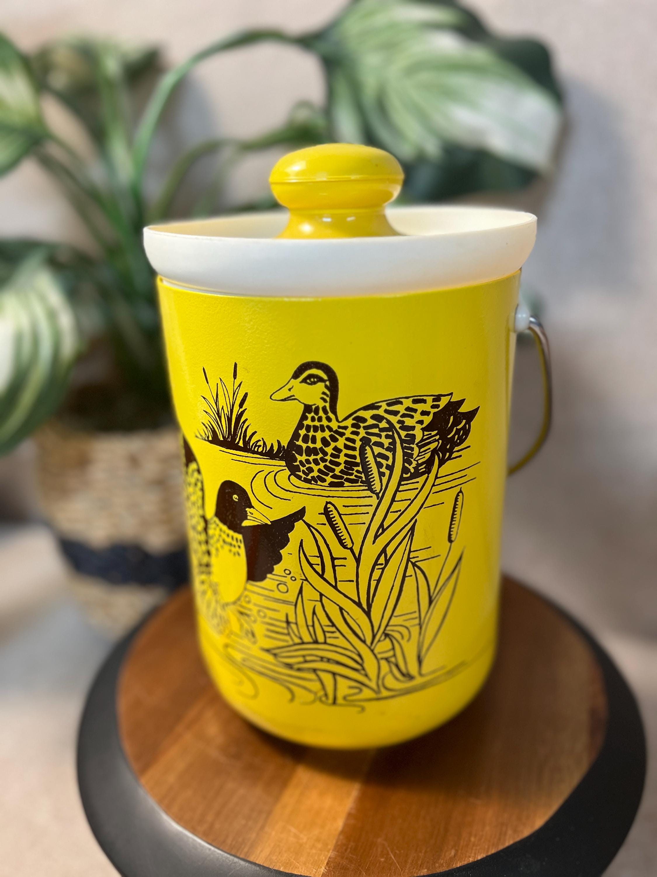 Kromex Handle Duck Ice Bucket With Lid Plastic Made In USA Vintage 60's