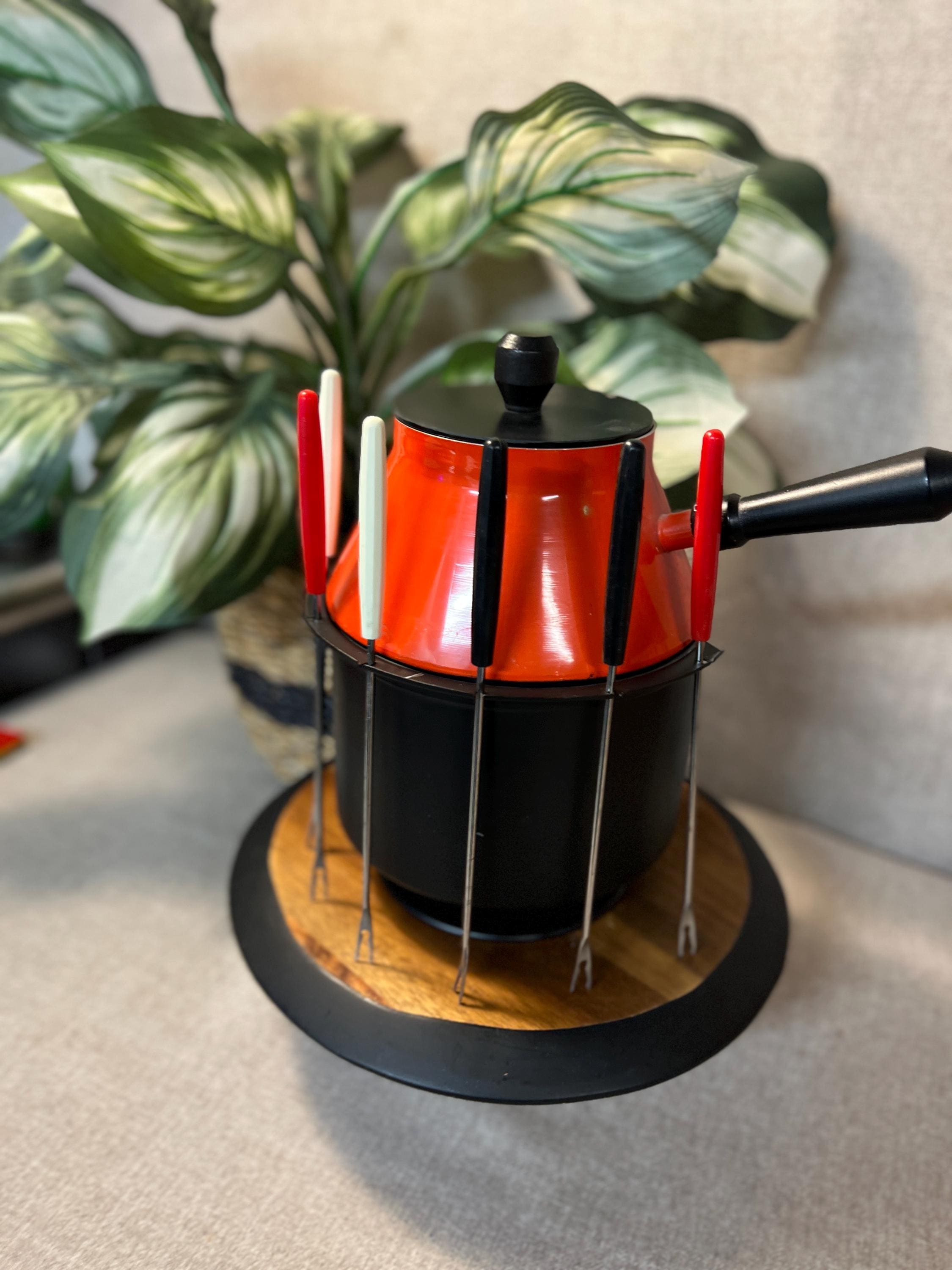 Vintage Retro 70s Japan Orange Enamel Aluminum Fondue Pot 6 Forks