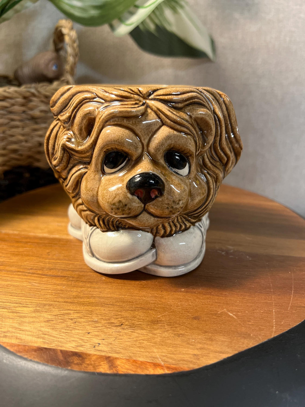 Lion in sneakers kitsch anthropomorphic ceramic planter vase vintage 4" x 4" x 4