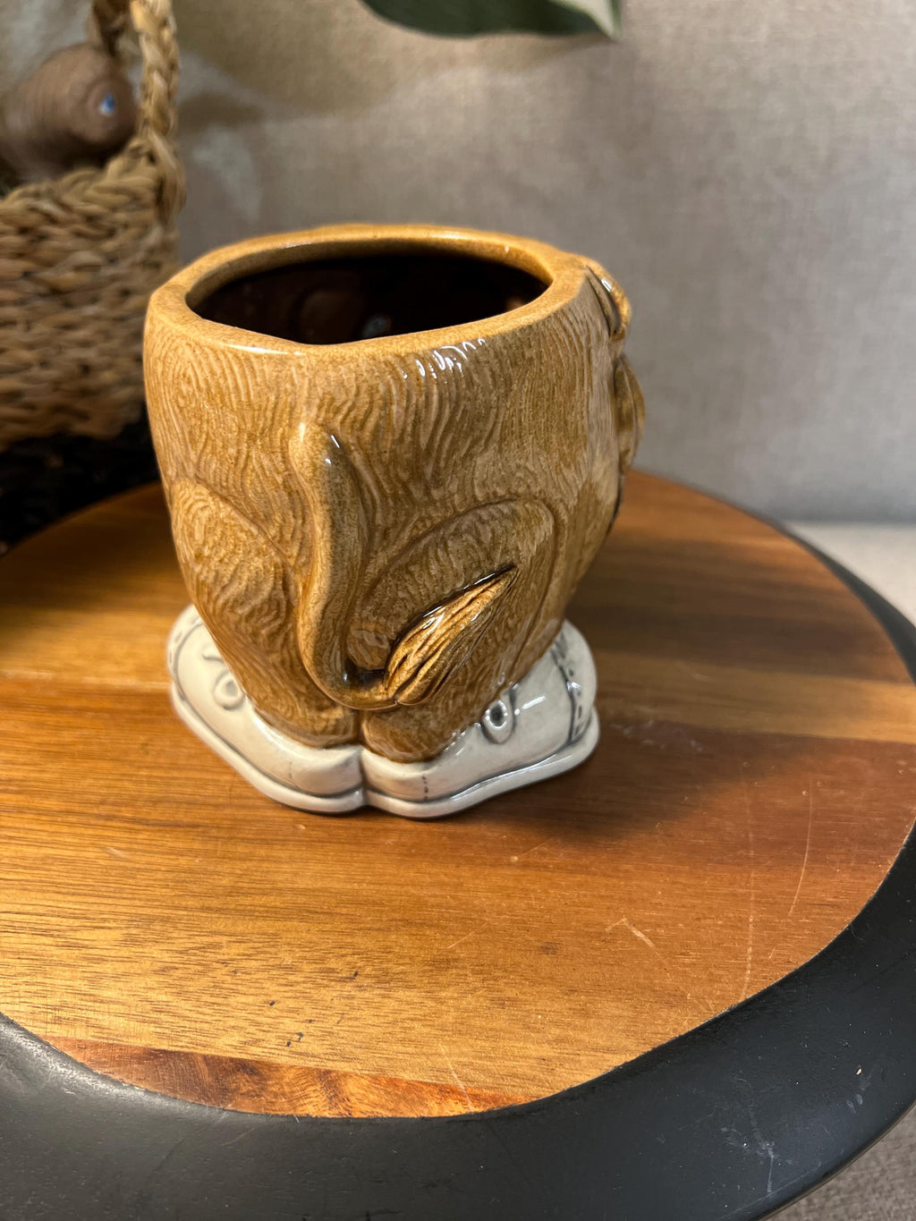 Lion in sneakers kitsch anthropomorphic ceramic planter vase vintage 4" x 4" x 4