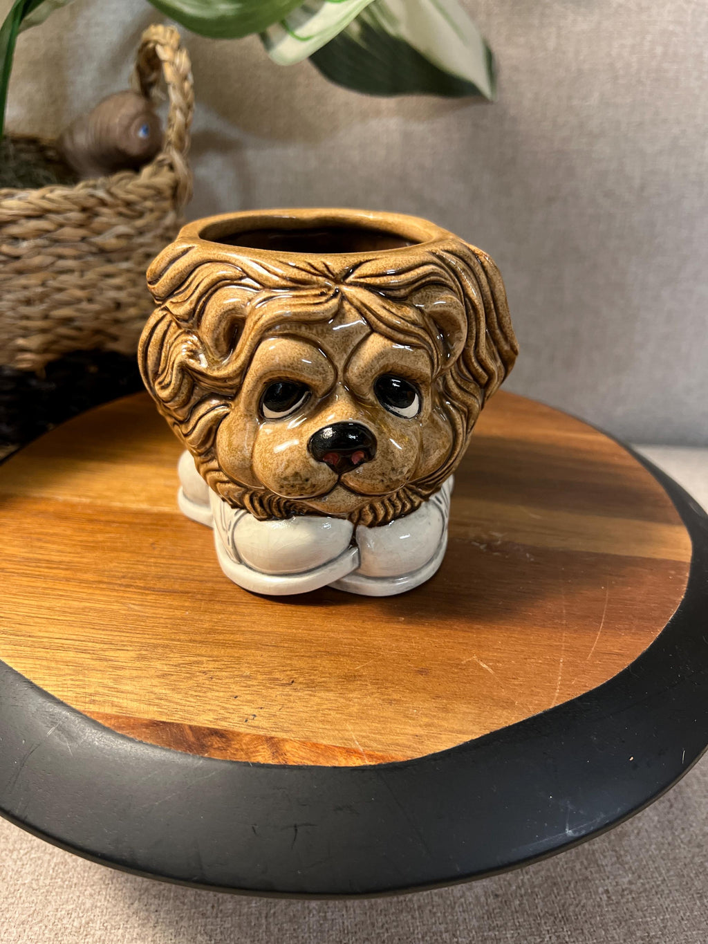 Lion in sneakers kitsch anthropomorphic ceramic planter vase vintage 4" x 4" x 4
