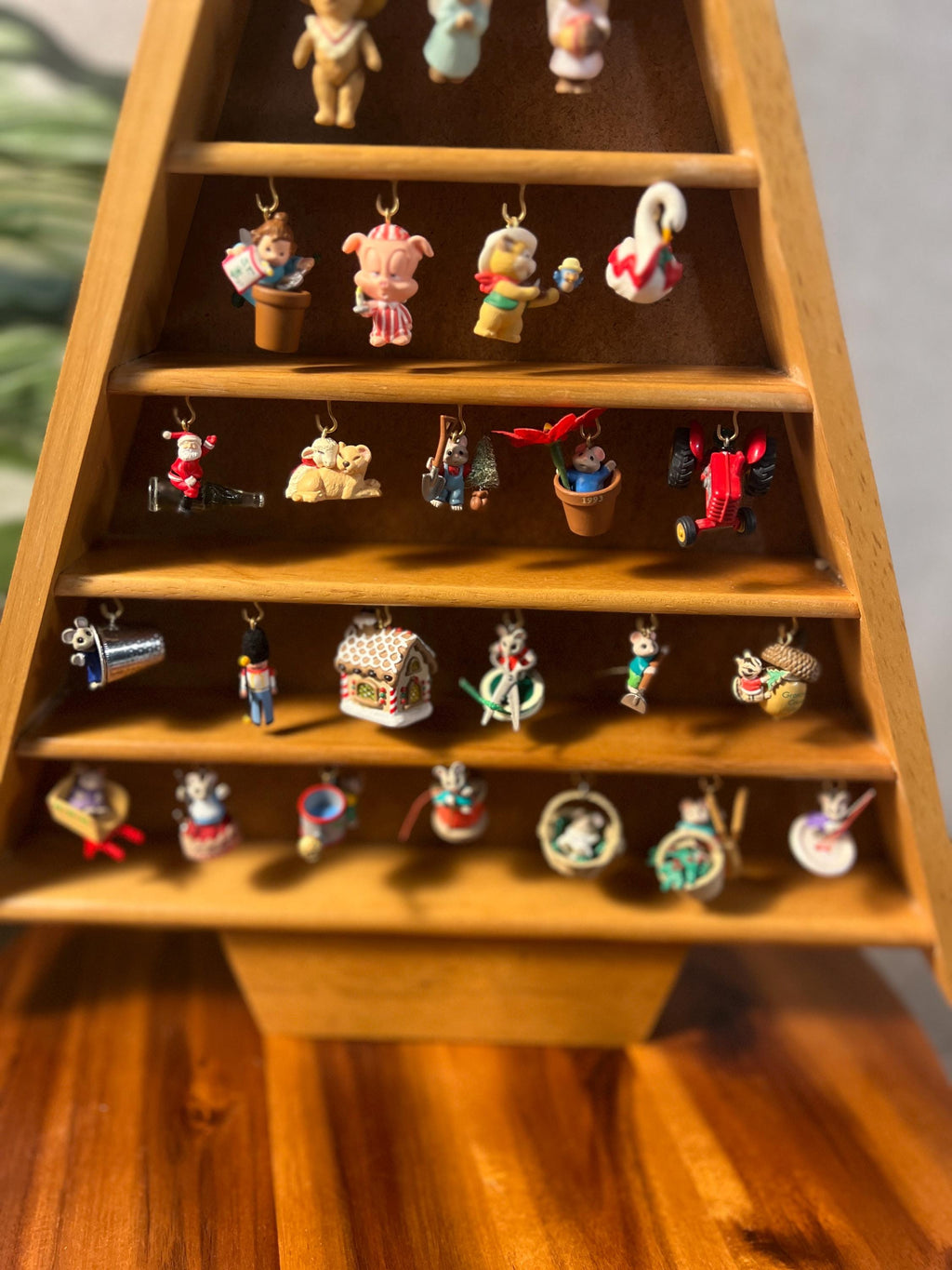 Hallmark Shadow Box Memory Tree Miniature Christmas Ornaments Display Vtg