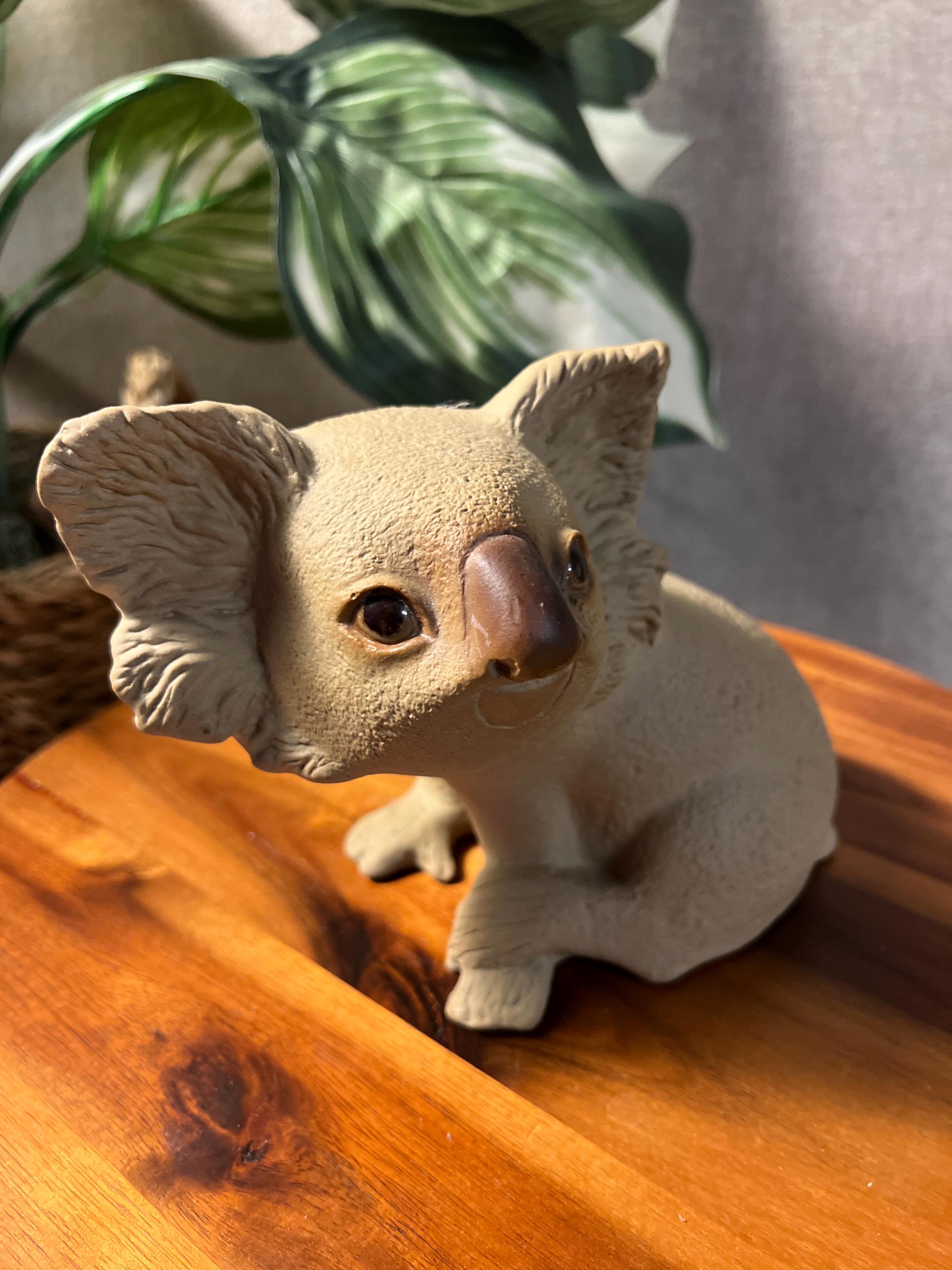 Vintage Freeman McFarlin Pottery KOALA BEAR Figurine Signed R. HETRICK #461