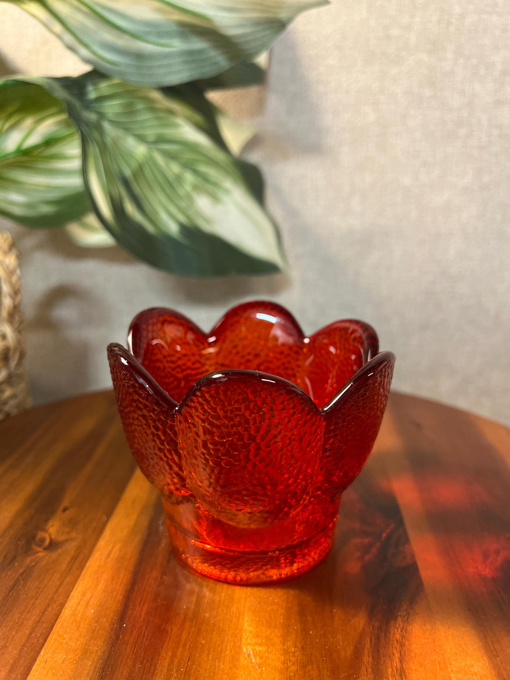 Vintage Viking Glass Amberina 6 Petal Votive Candle Holder Pebbled Texture 3"