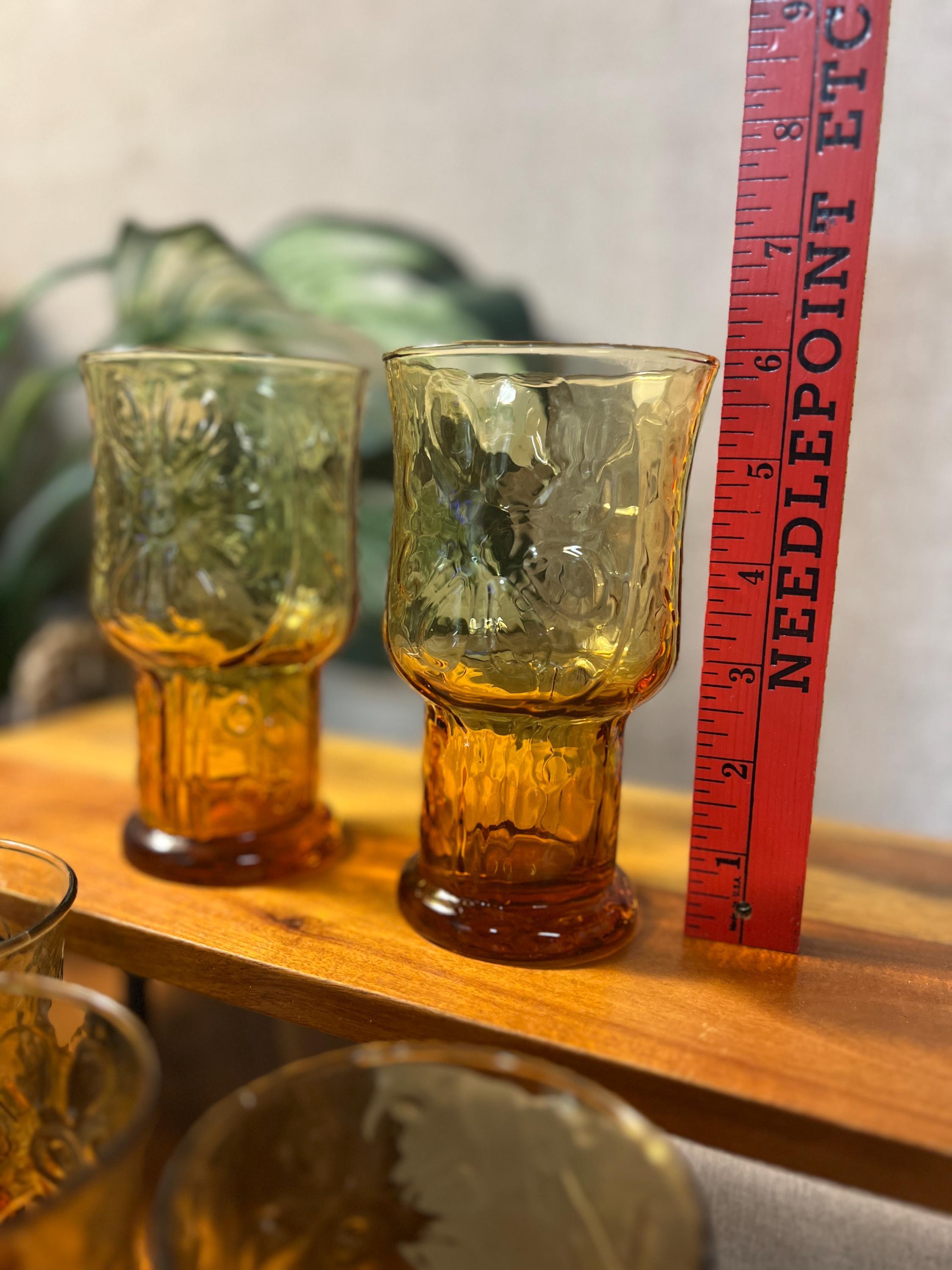 Libbey Country Garden Amber  Glasses set of 5 (2 Large and 3 iced tea sized)