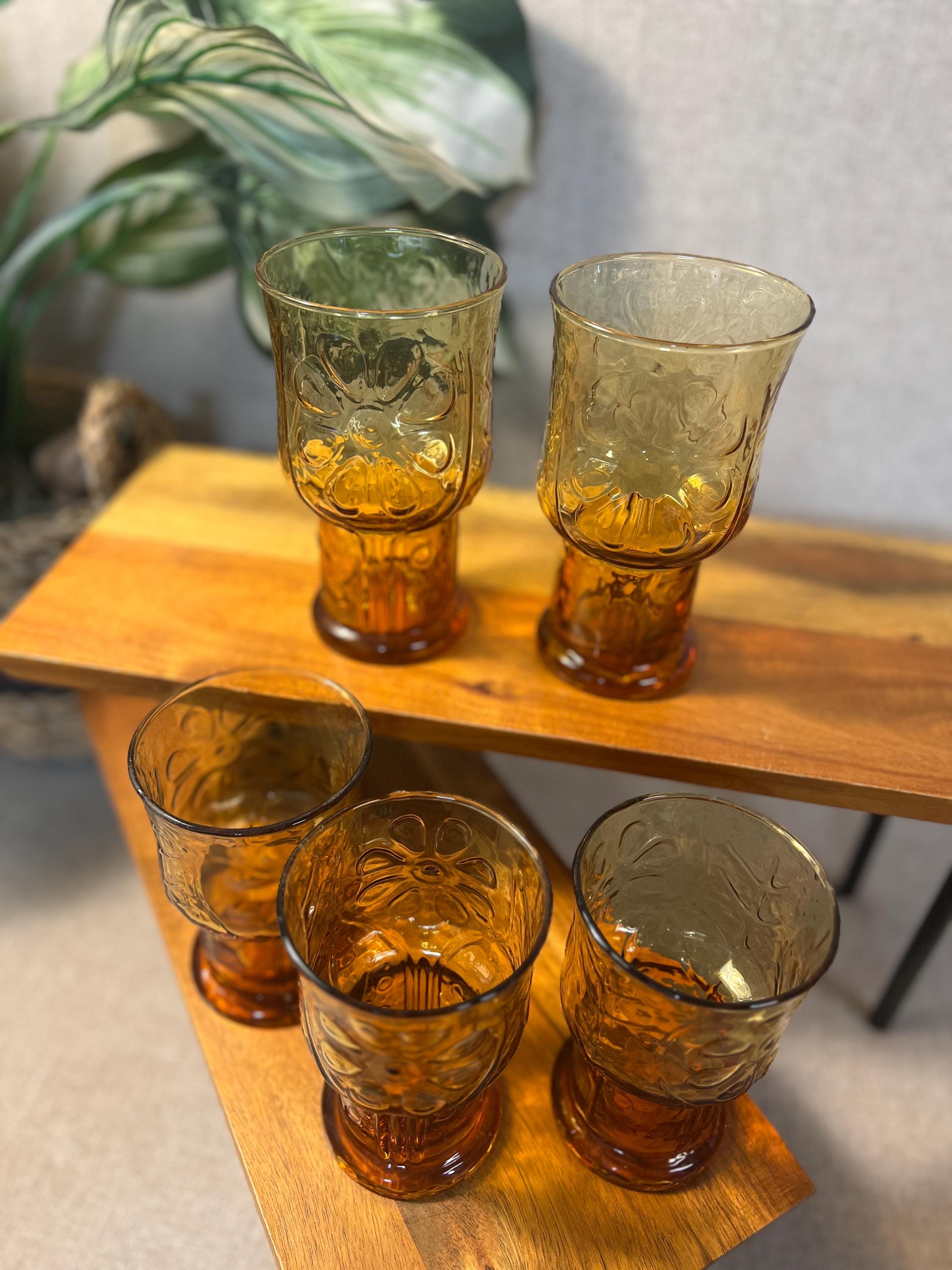 Libbey Country Garden Amber  Glasses set of 5 (2 Large and 3 iced tea sized)