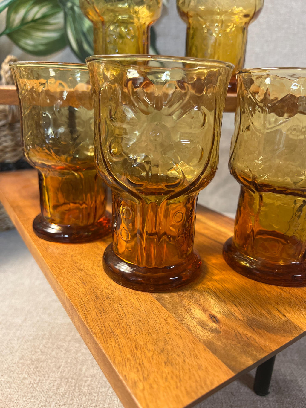 Libbey Country Garden Amber  Glasses set of 5 (2 Large and 3 iced tea sized)