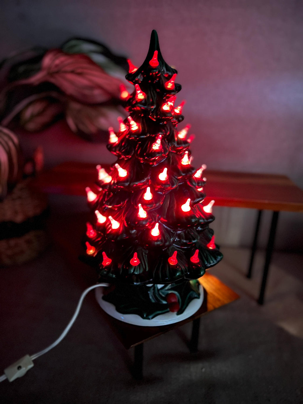 VTG Holland Mold 13.5 Christmas Tree 1974 Ceramic base included chip in base on bottom see photos