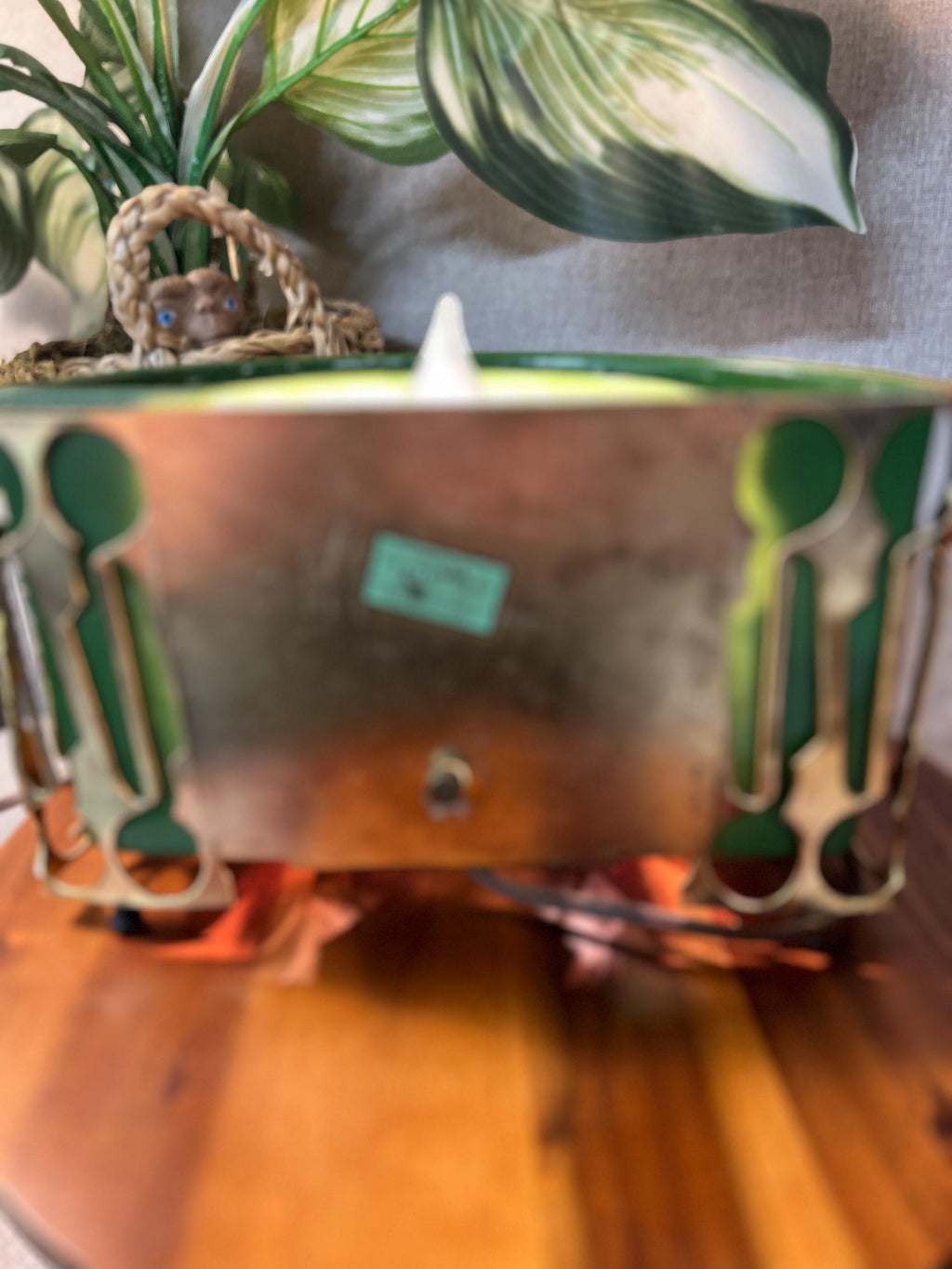 Sierra Columbia of Pasadena Tv Lamp 1950s MCM planter and Lamp Vintage MCM Green Ceramic Vase With Brass Holder Rounded In Front Pre-Owned