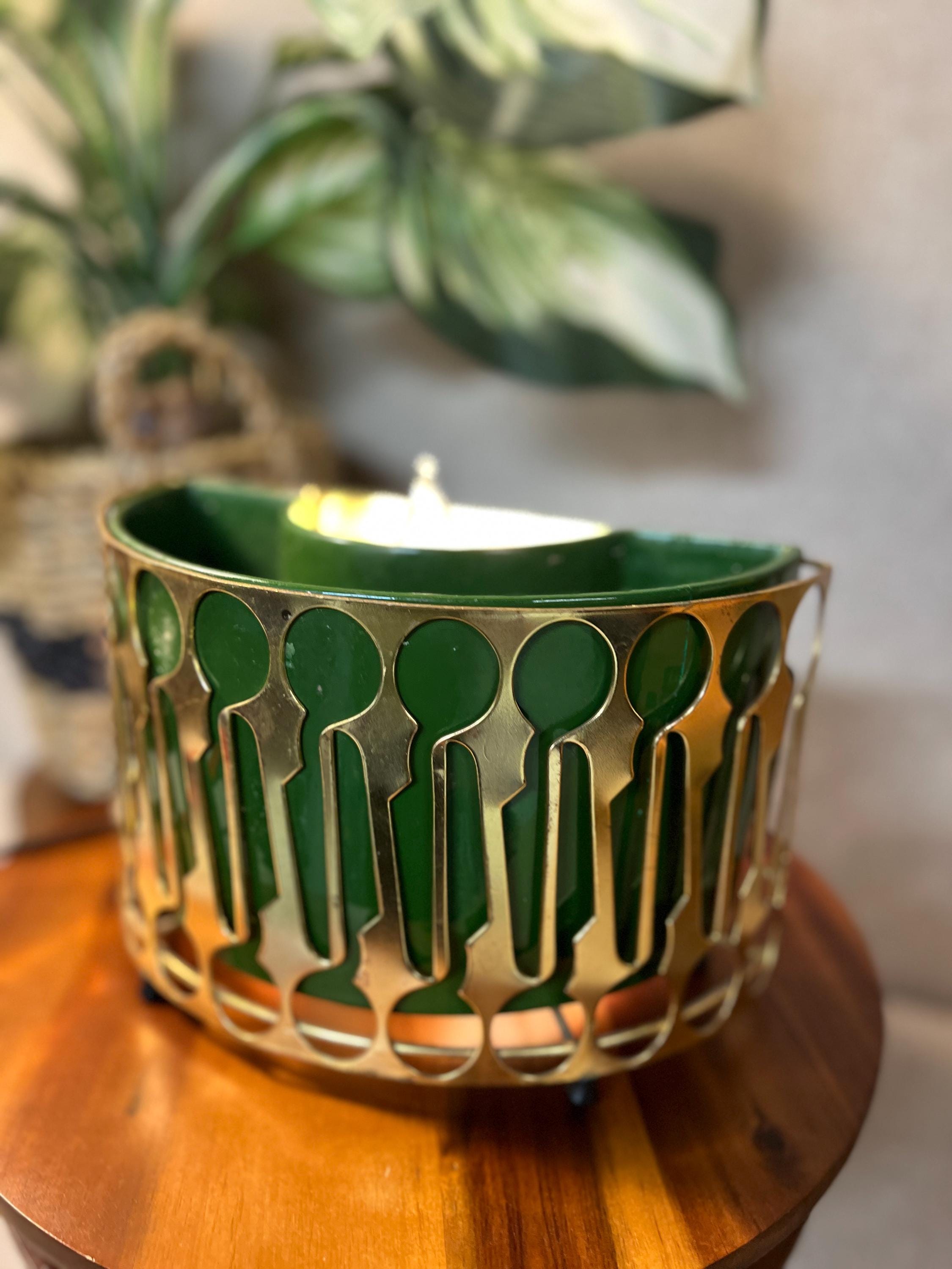 Sierra Columbia of Pasadena Tv Lamp 1950s MCM planter and Lamp Vintage MCM Green Ceramic Vase With Brass Holder Rounded In Front Pre-Owned