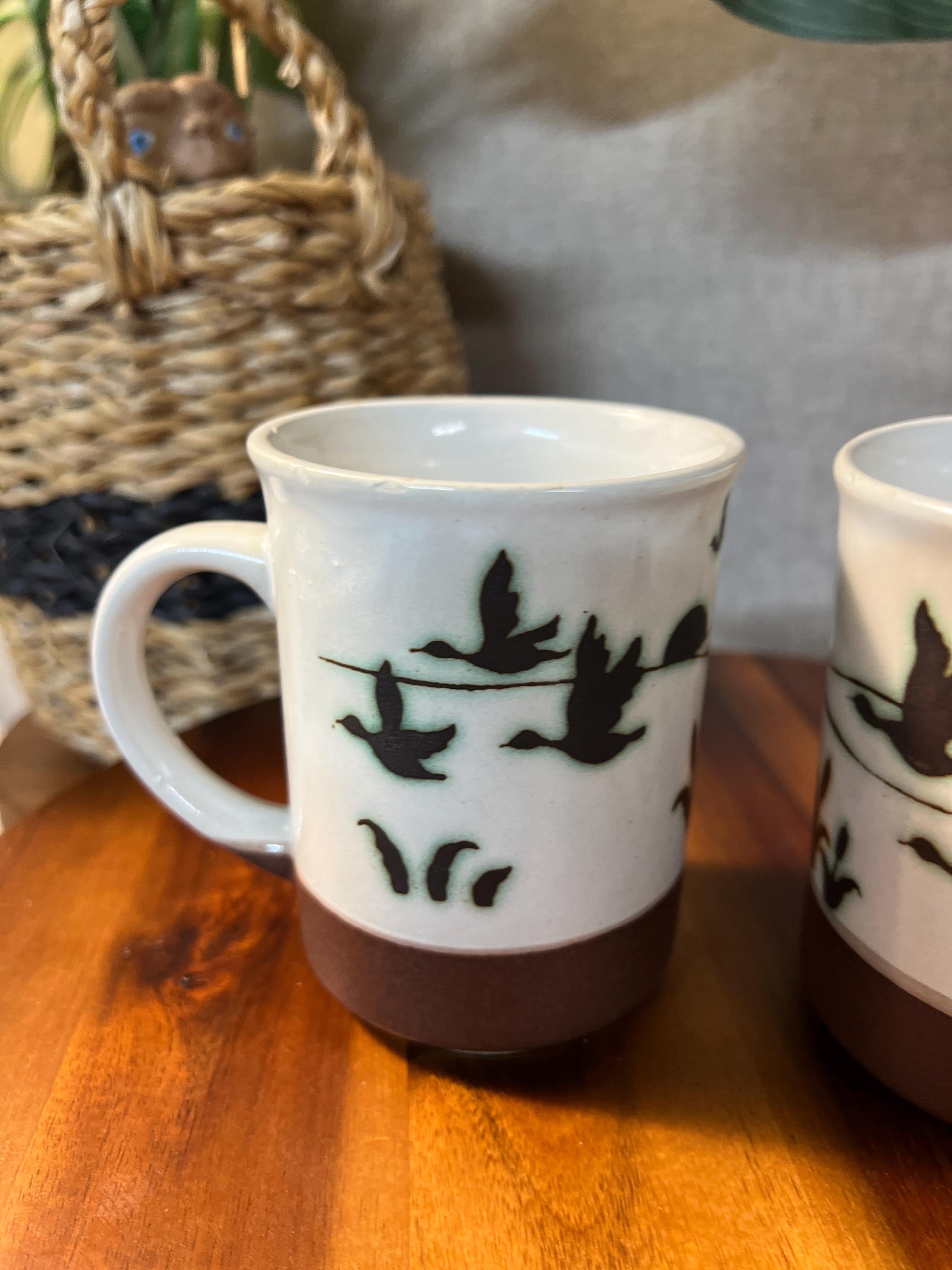 Vintage CLAY IN MIND Geese Cattail Brown Coffee Tea Cup Mugs Set of 2