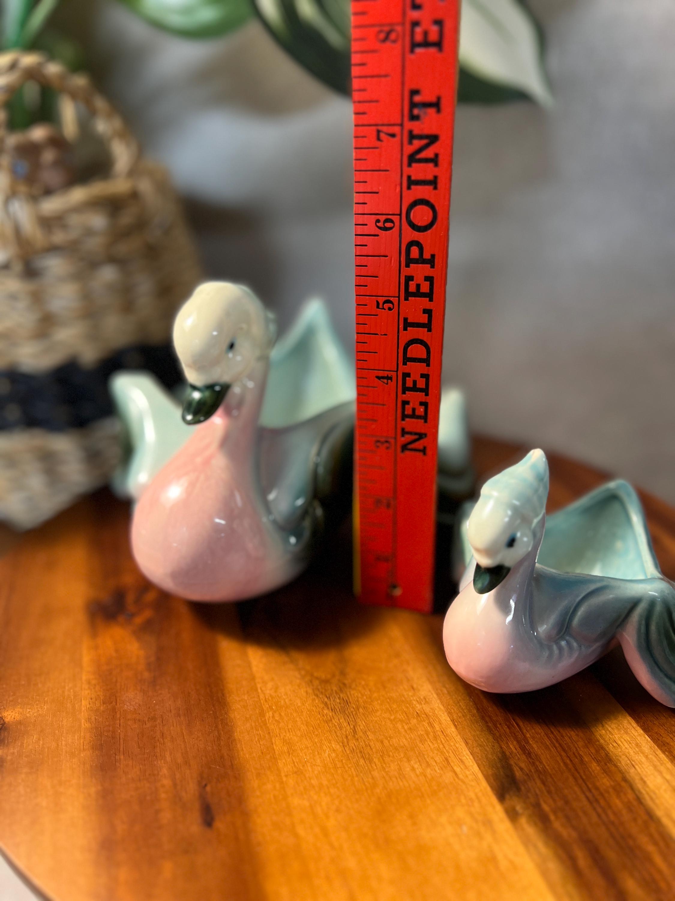 Pair  Of Hull Pottery Bandana Duck Planter mom and baby, Trinket Dish,  Pink Blue White USA