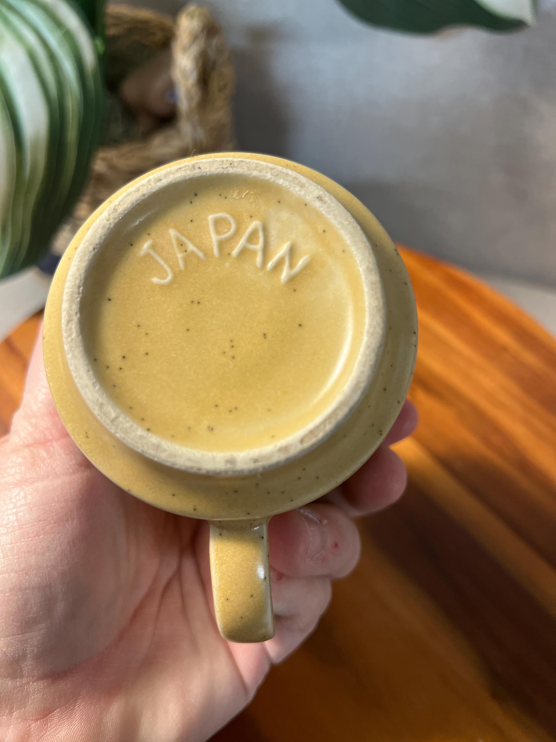 Vintage Yellow Brown Mom Mother Ma Stoneware 8 oz. Cup Mug Made In Japan