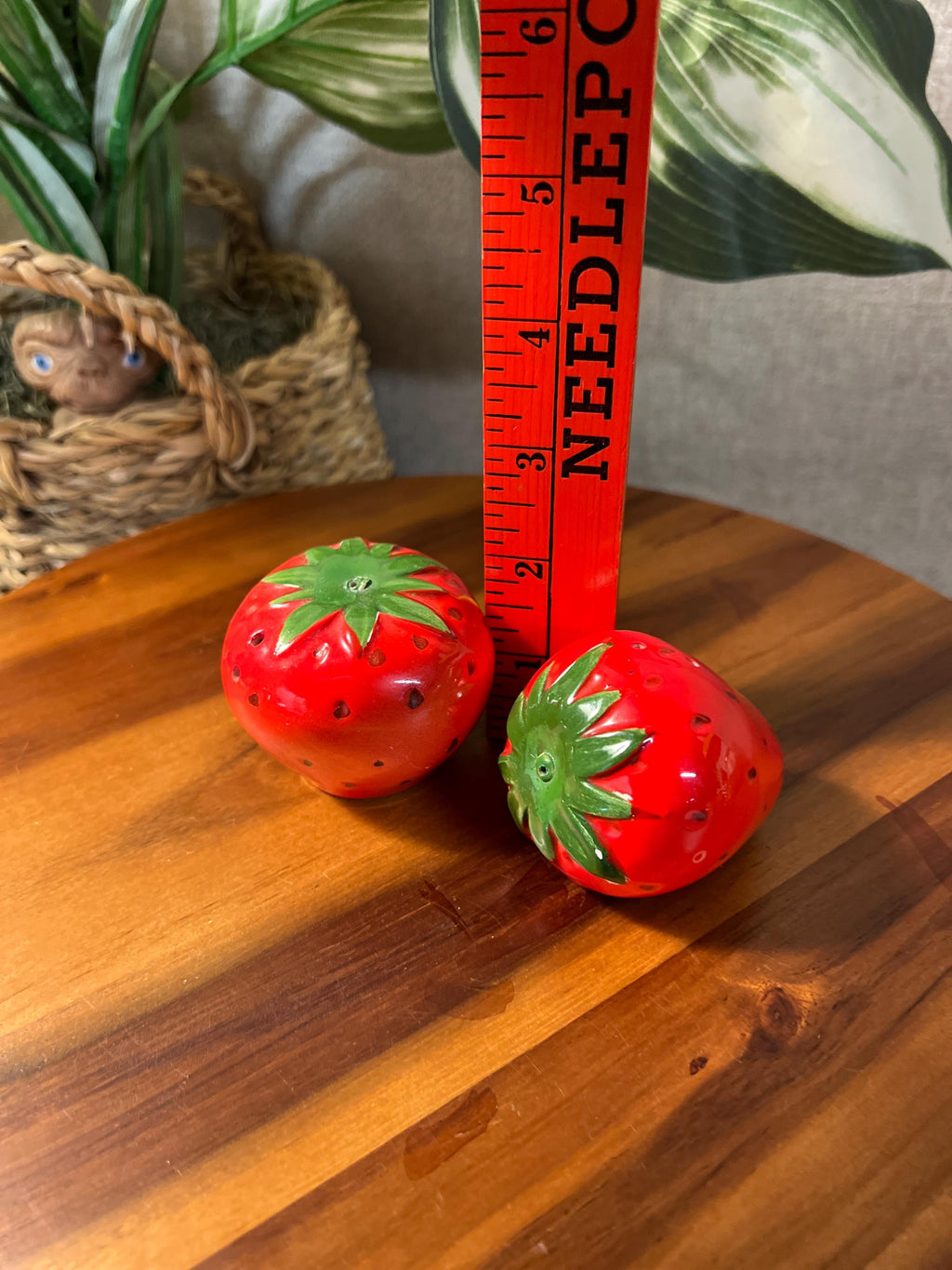 Vintage Strawberry Salt & Pepper Shaker Set  Berry