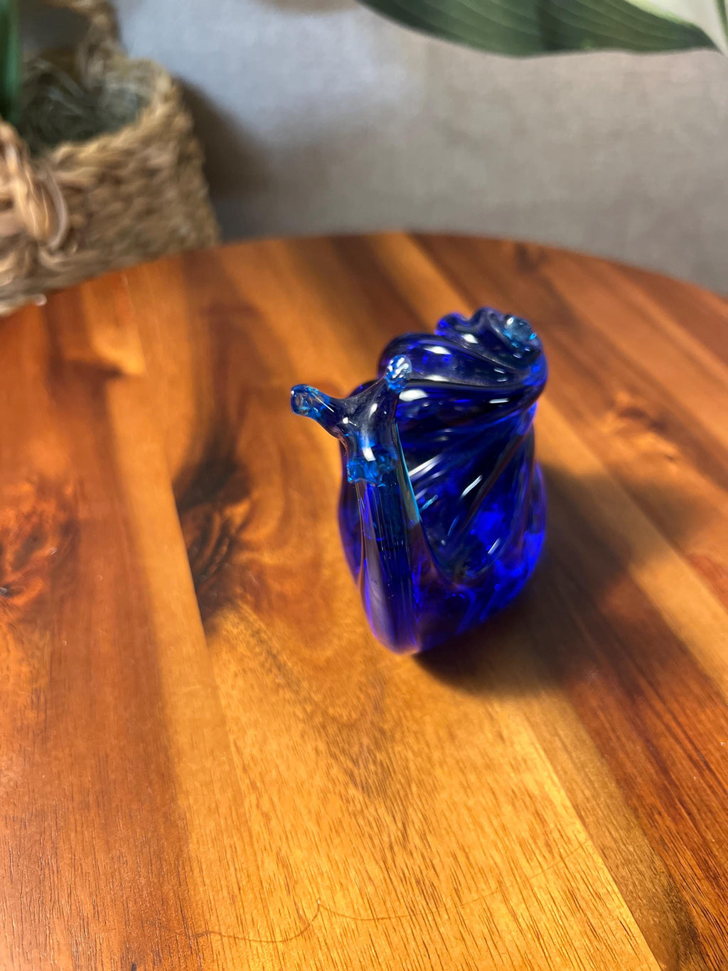Vtg Rainbow Glass Hand Blown cobalt blue Art Glass Snail Paperweight