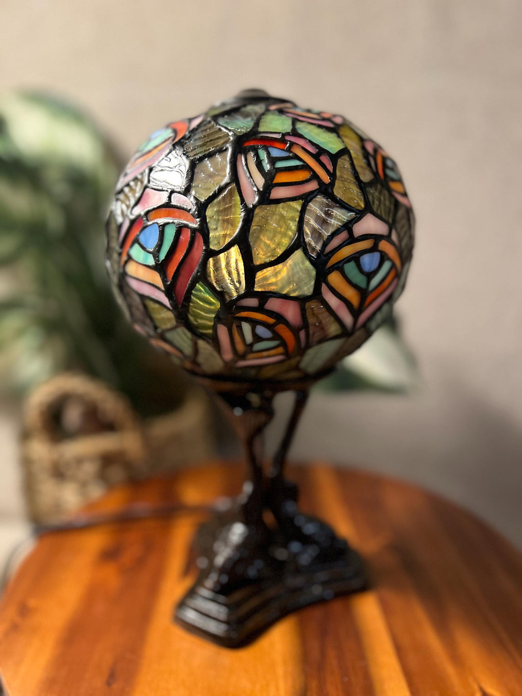 Stained Slag Glass Table Lamp Tiffany Style Peacock 3 Fish Round Dome Sphere