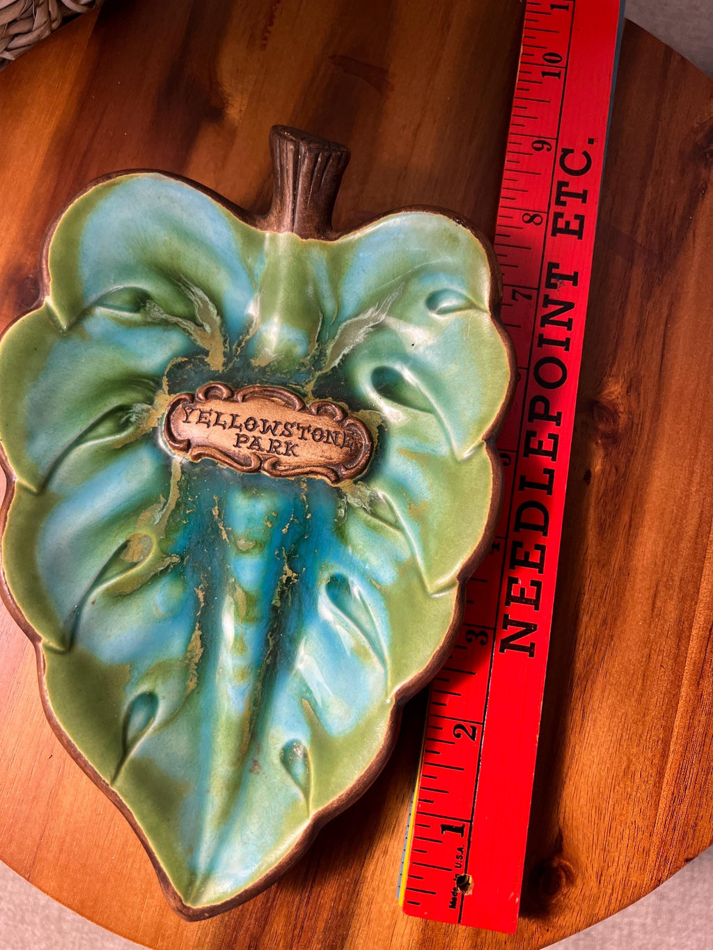 Vintage Yellowstone Park Treasure Craft 1969 Leaf Trinket Dish