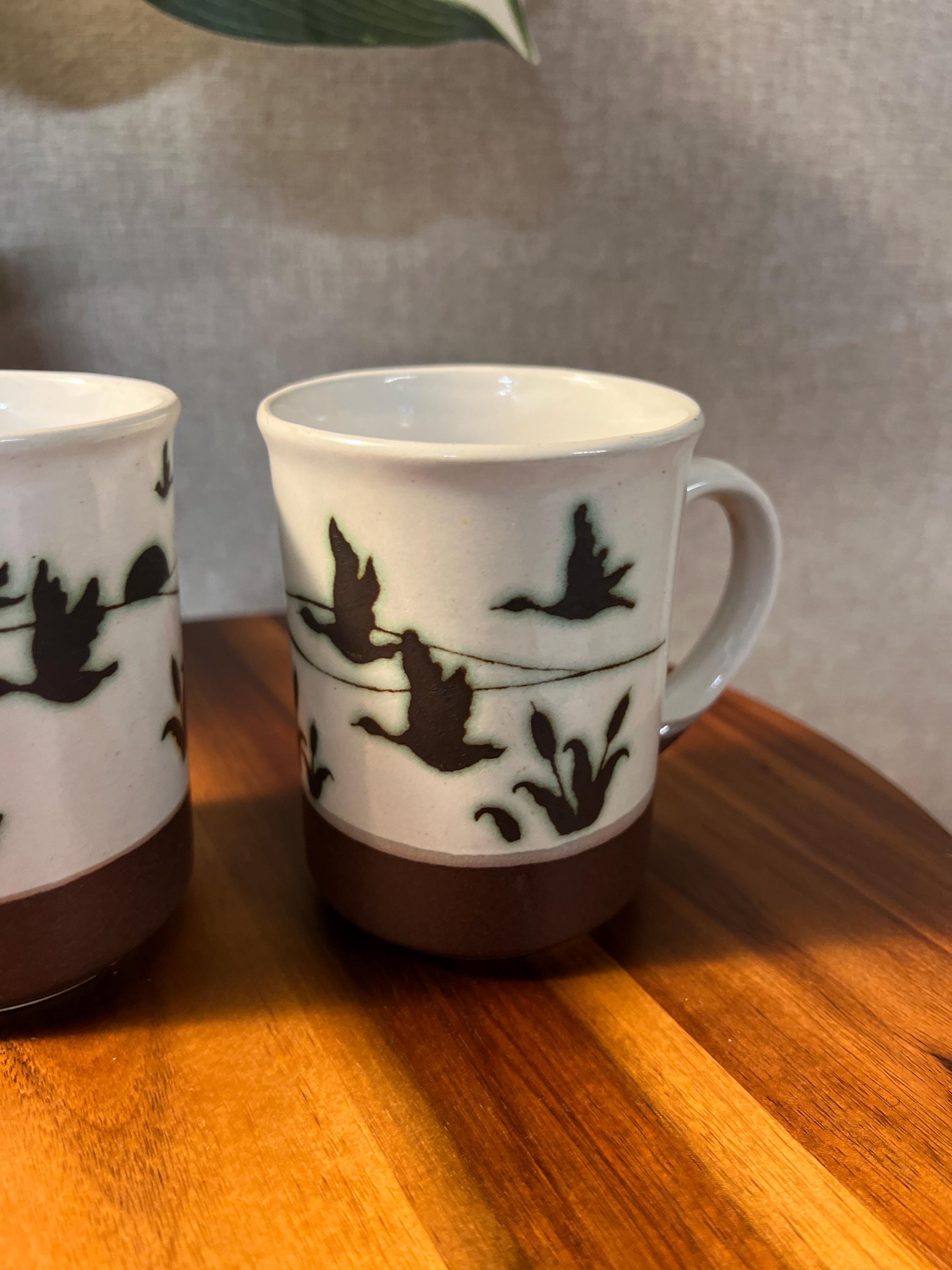Vintage CLAY IN MIND Geese Cattail Brown Coffee Tea Cup Mugs Set of 2