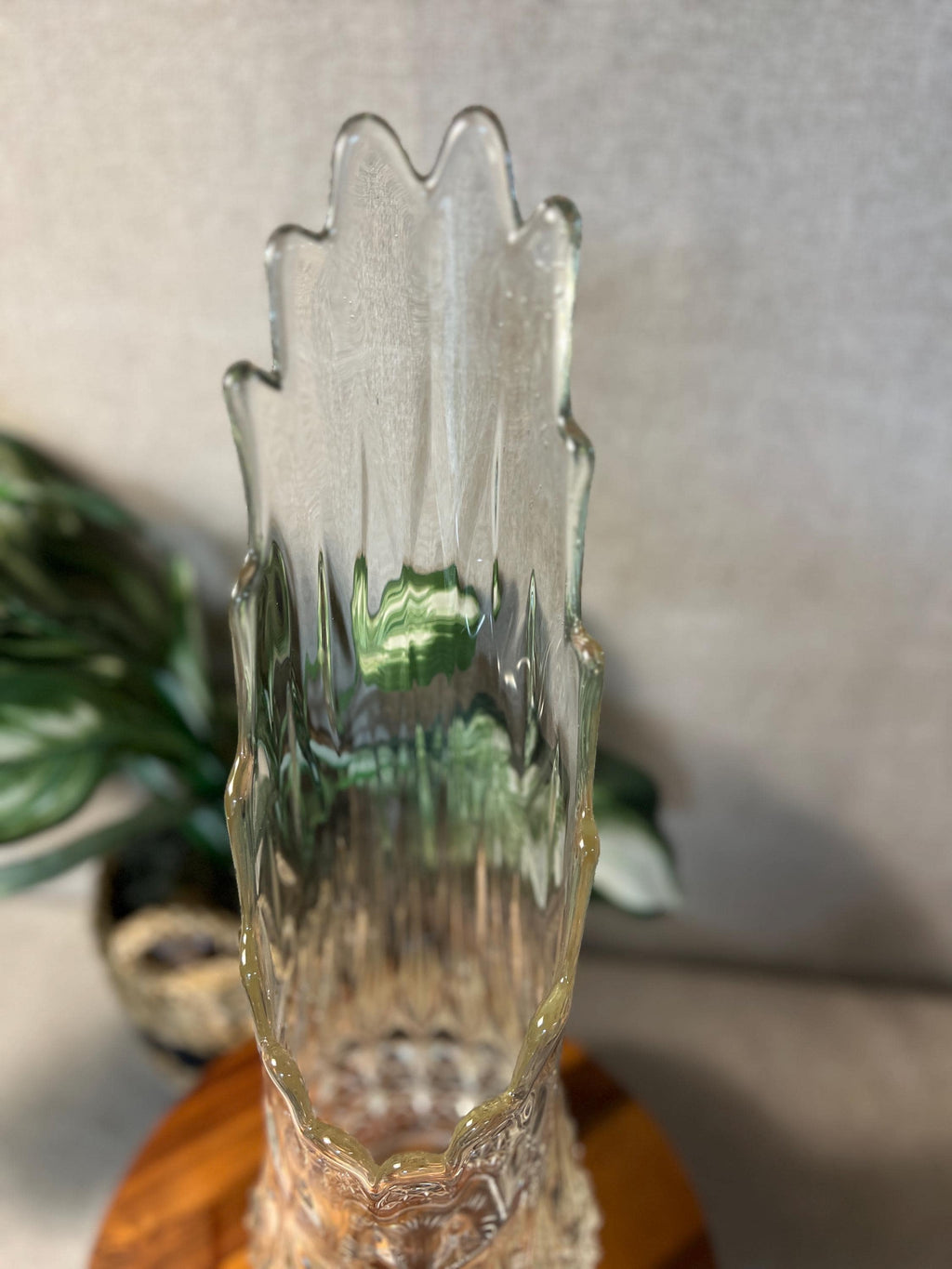 LE Smith Diamond Butt Crystal Swung Glass Vase 21 Chunky