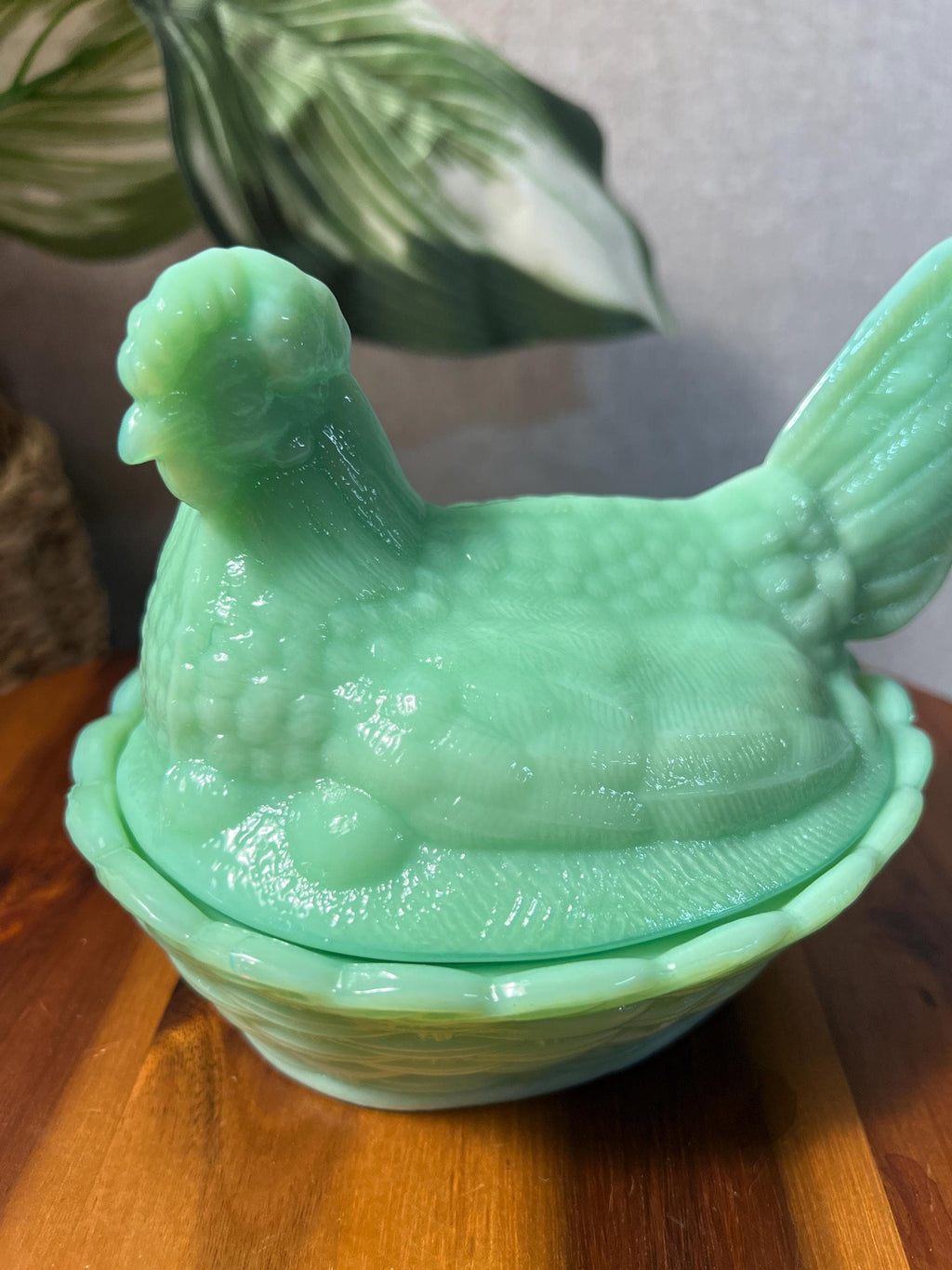 Jadeite Green Milk Glass Hen on Nest Covered Dish 5
