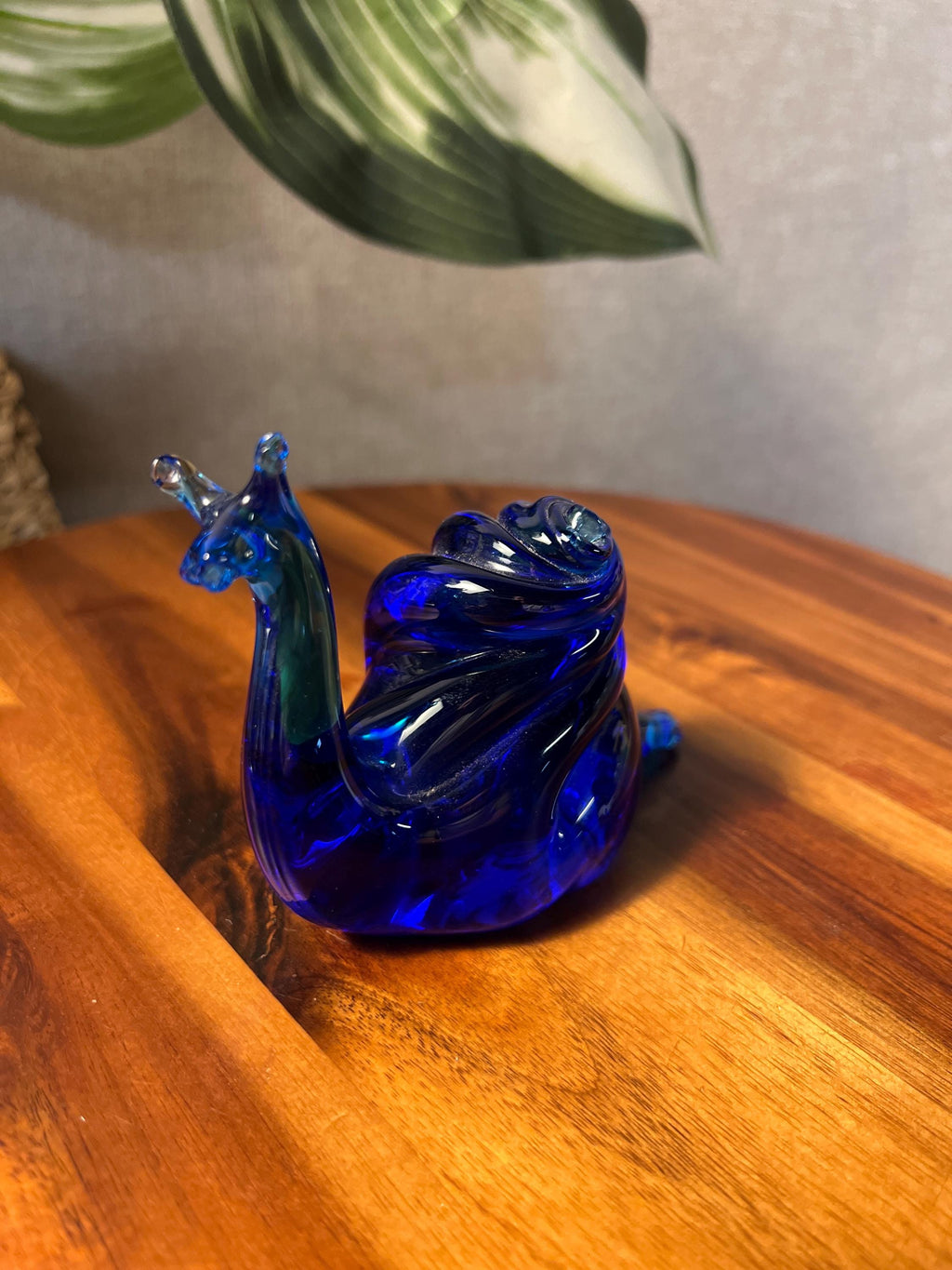Vtg Rainbow Glass Hand Blown cobalt blue Art Glass Snail Paperweight