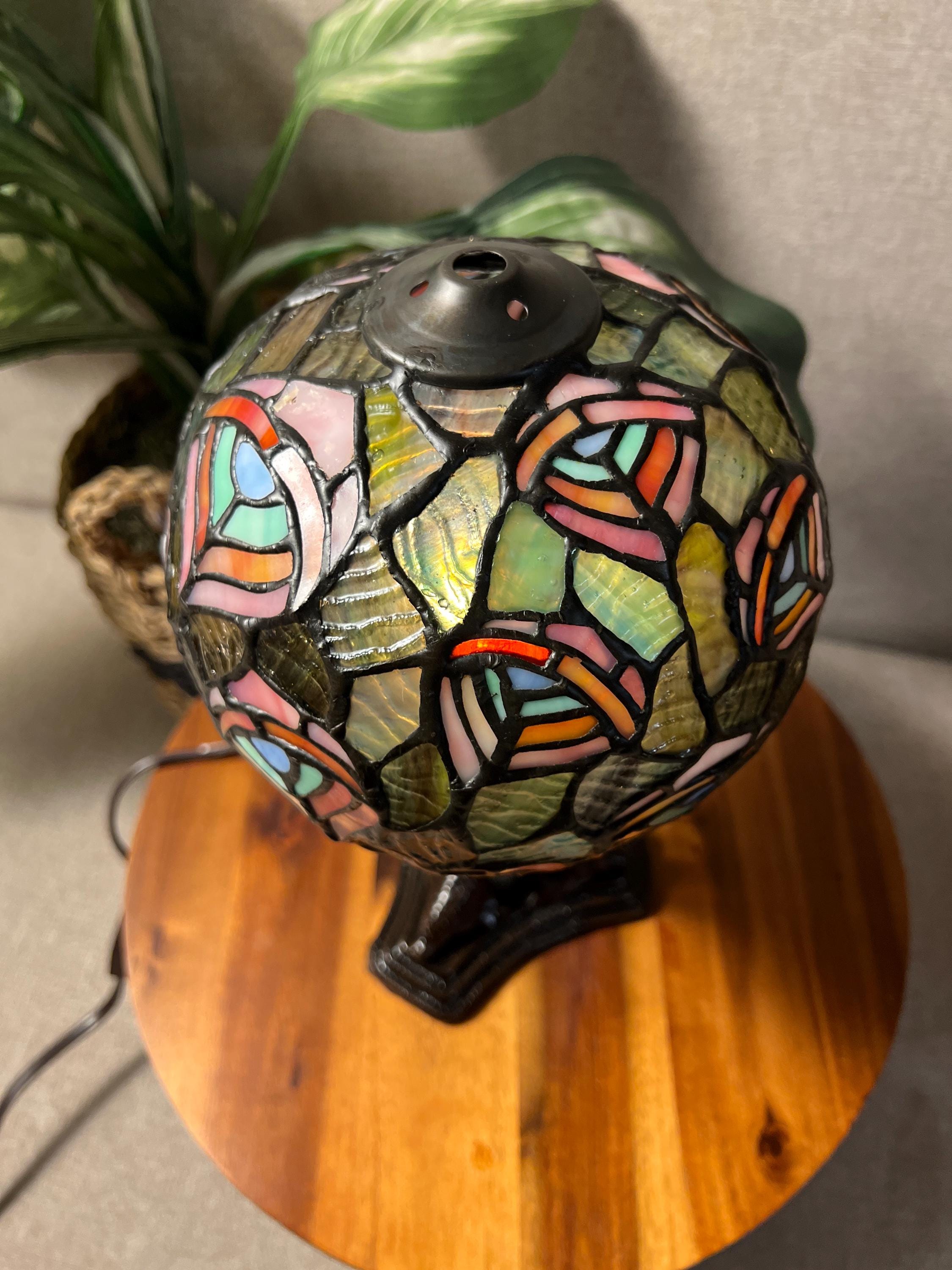 Stained Slag Glass Table Lamp Tiffany Style Peacock 3 Fish Round Dome Sphere