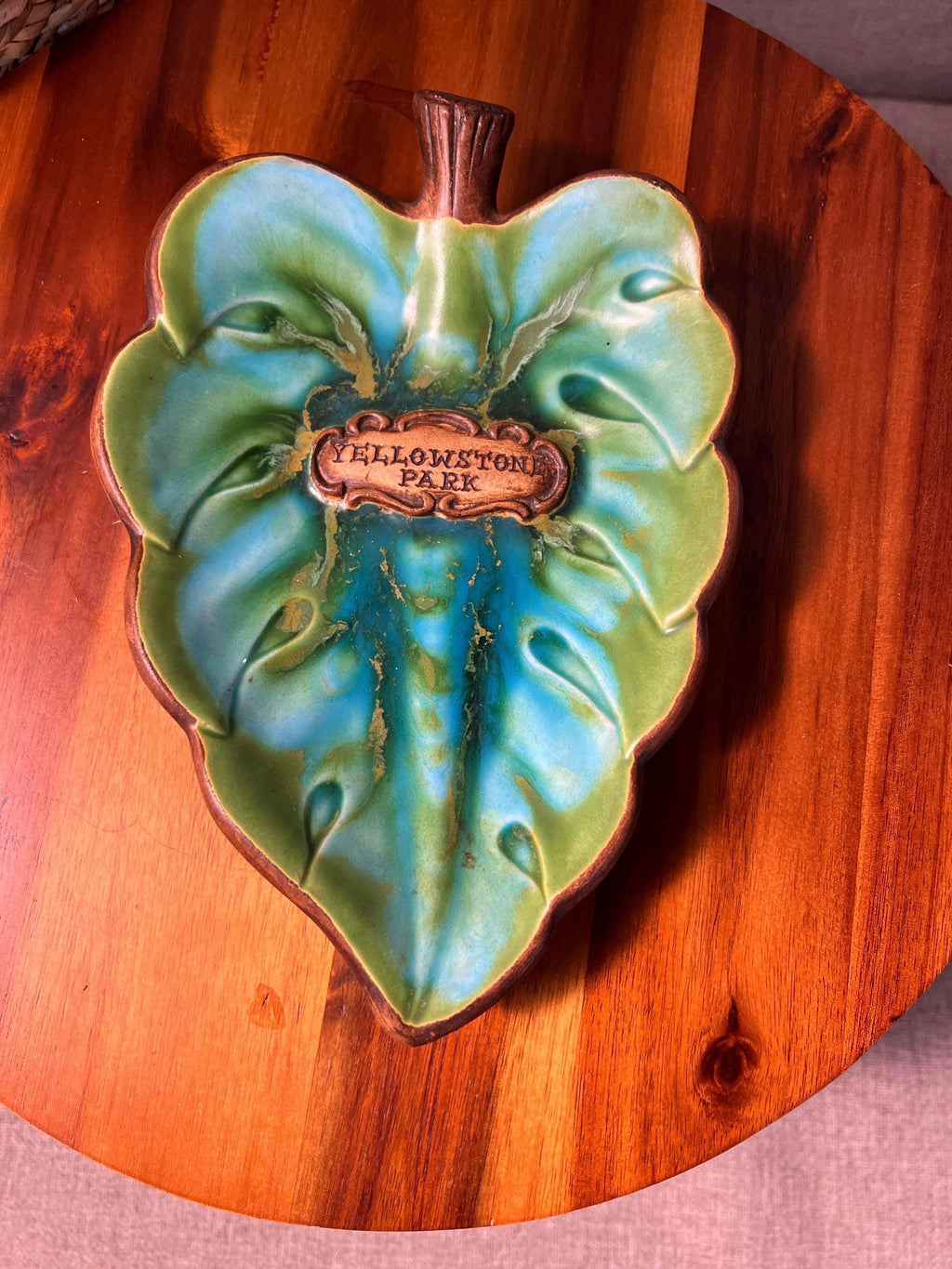 Vintage Yellowstone Park Treasure Craft 1969 Leaf Trinket Dish
