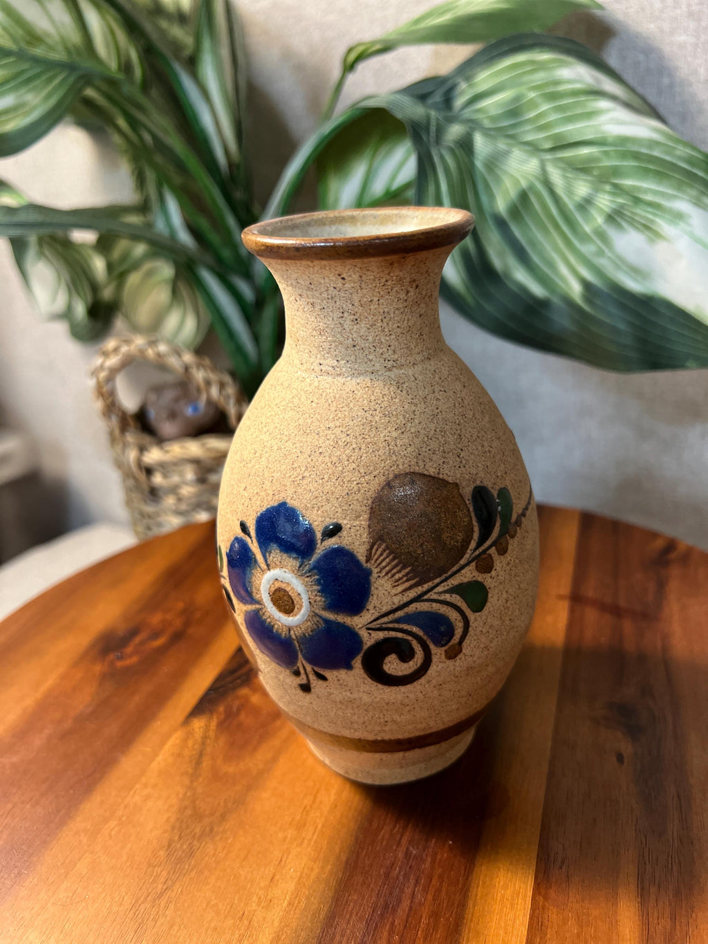 Tonala Mexico 5" Sand Corcho Pottery Vase Floral Design Signed