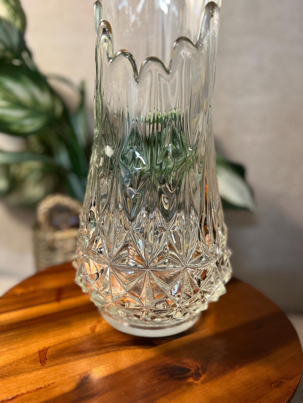 LE Smith Diamond Butt Crystal Swung Glass Vase 21 Chunky