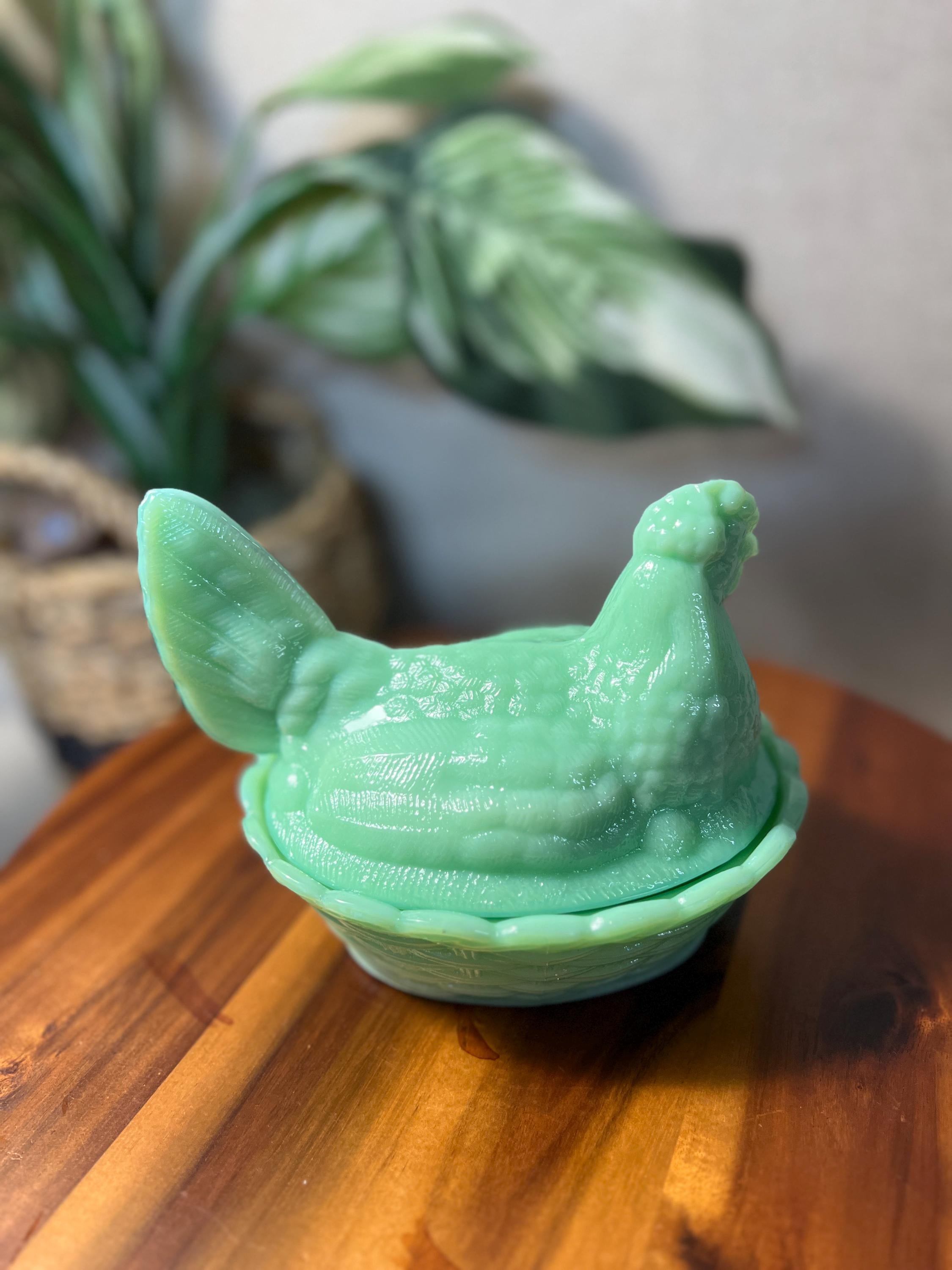 Jadeite Green Milk Glass Hen on Nest Covered Dish 5
