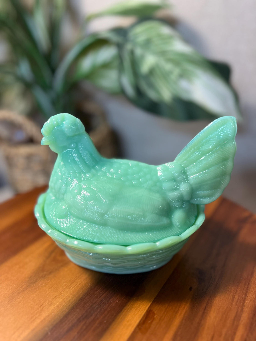 Jadeite Green Milk Glass Hen on Nest Covered Dish 5