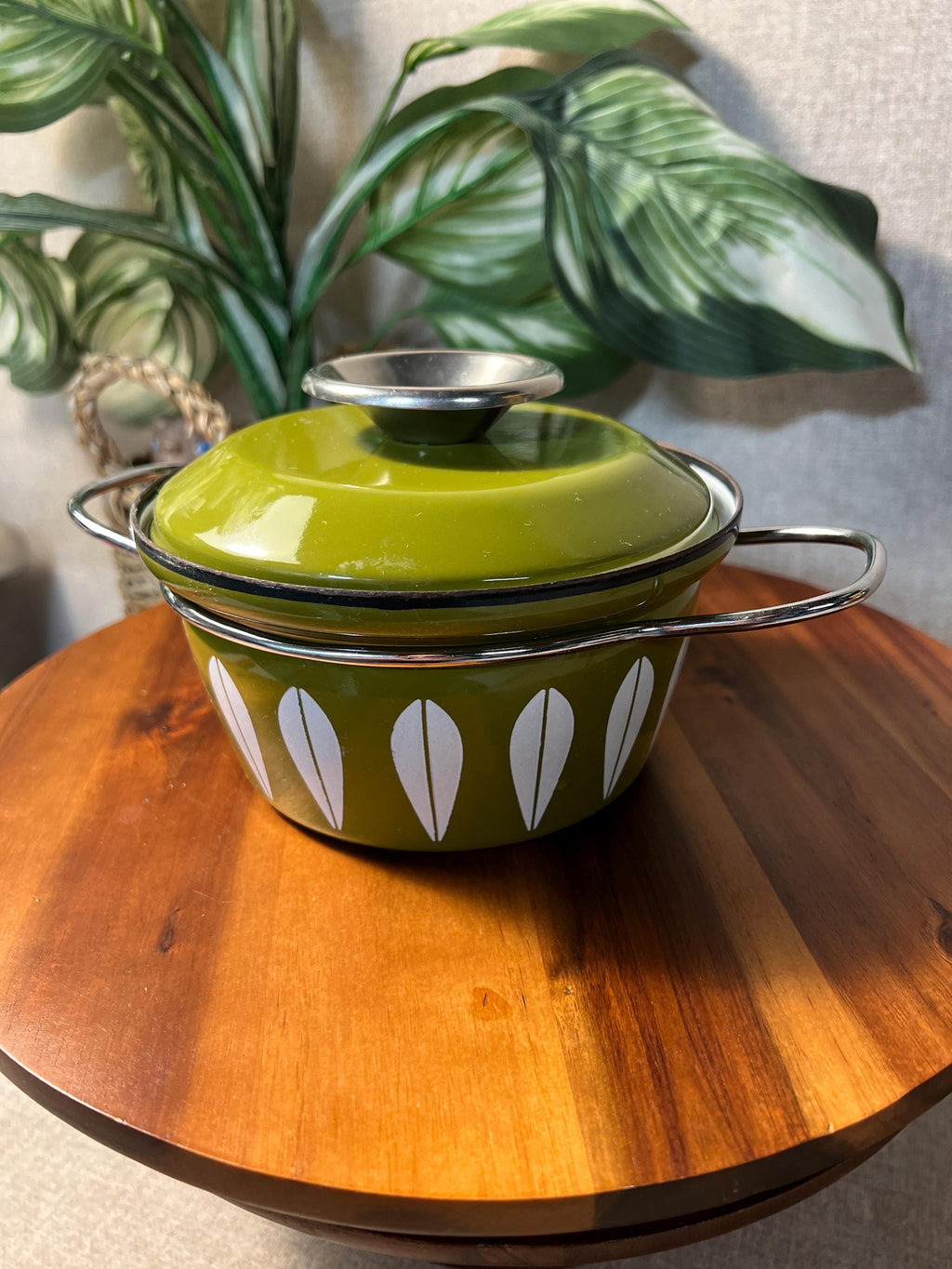 Vintage MCM Cathrine Holm White Green Lotus Enamelware Dutch Oven Pot