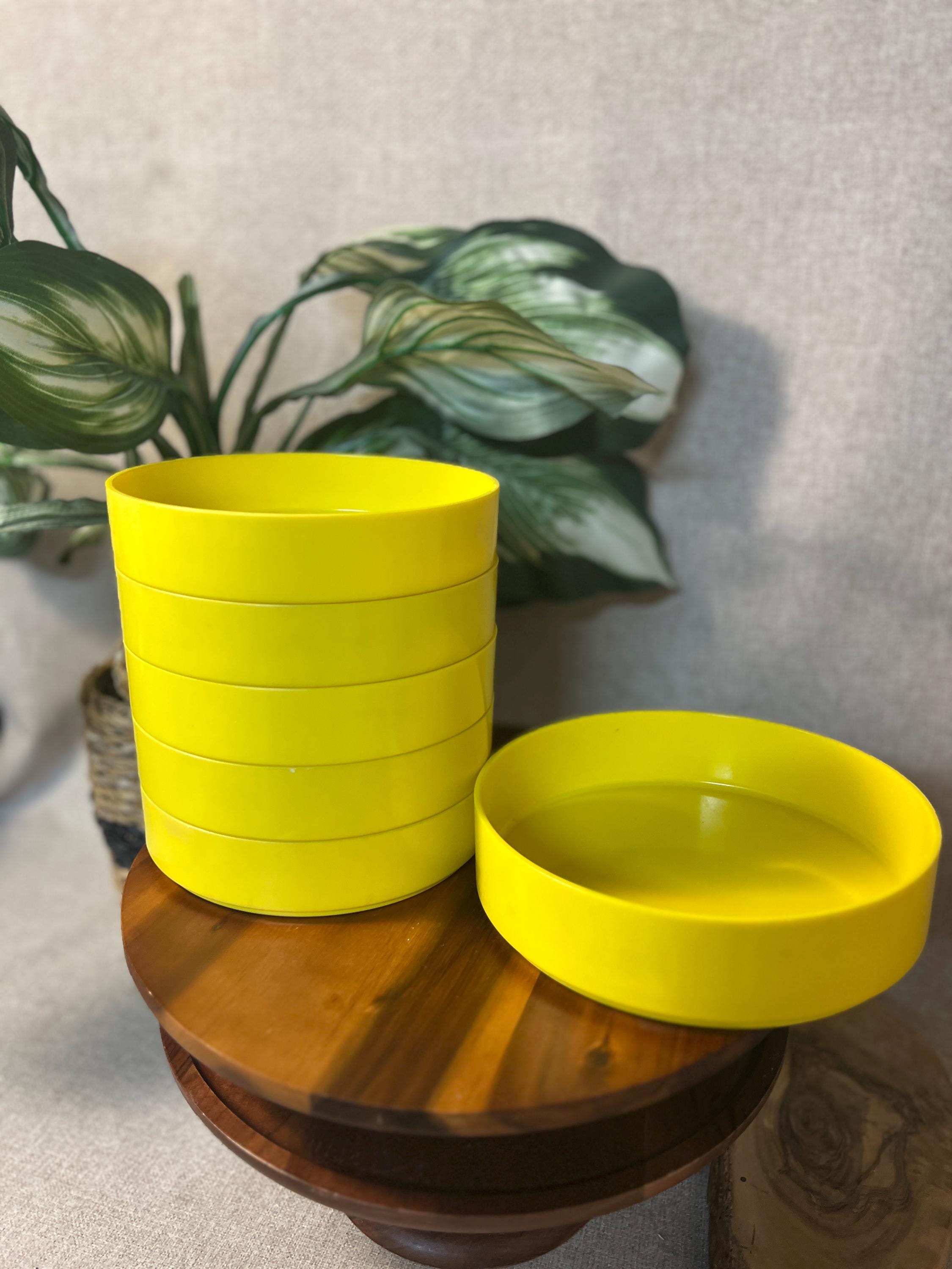 Set of 6 Vintage Oblique Bowls 1970s Melamine MCM Yellow 7-in Stackable, Made in USA