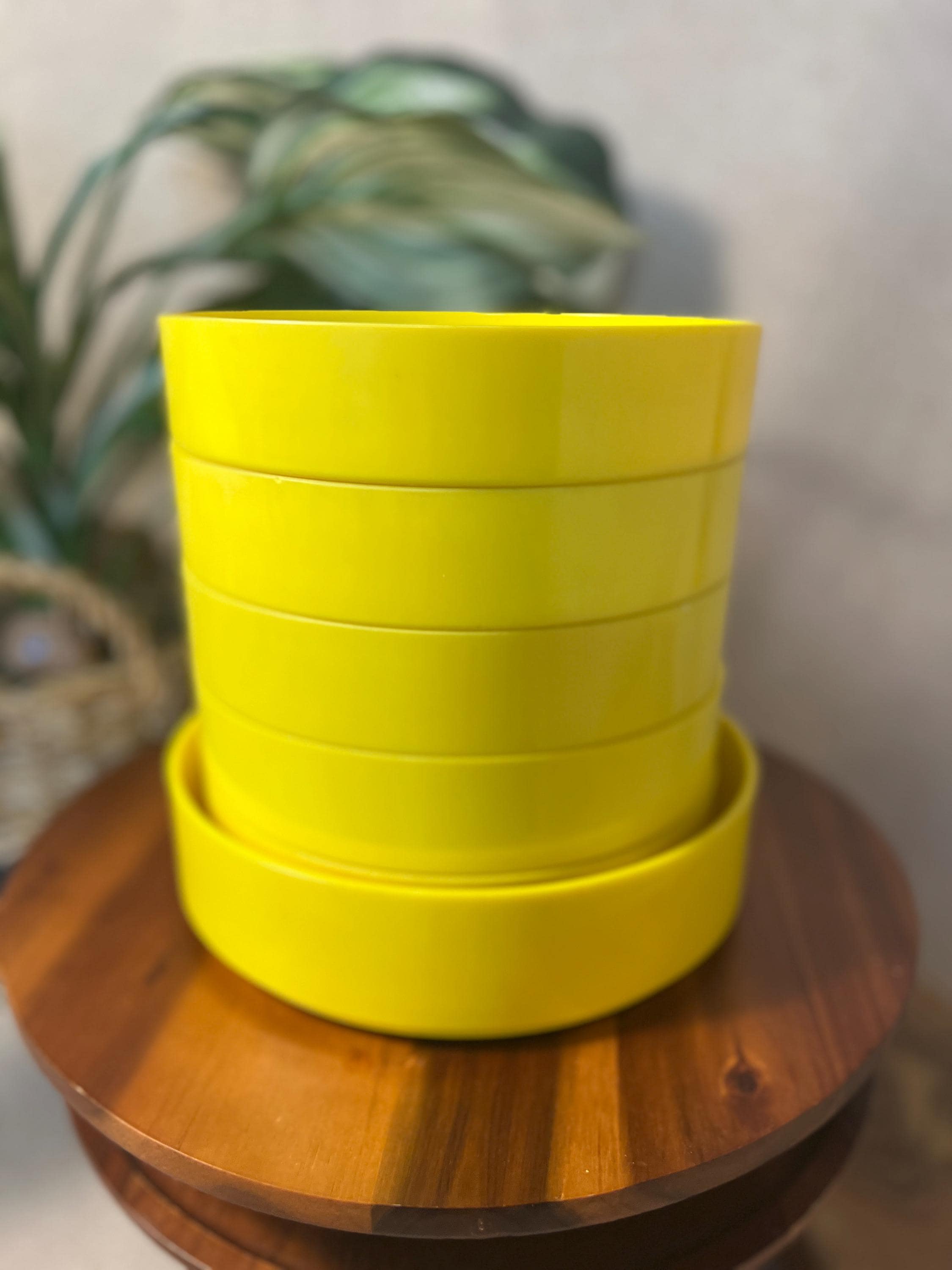Set of 6 Vintage Oblique Bowls 1970s Melamine MCM Yellow 7-in Stackable, Made in USA