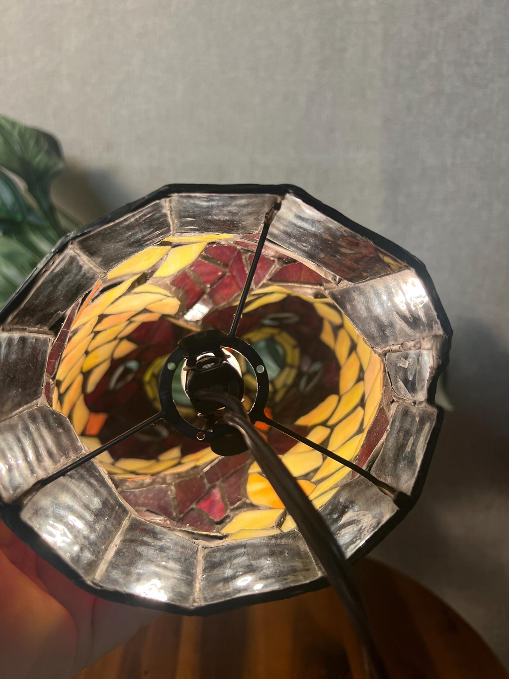 Vintage Tiffany Style Stained Glass Tropical Fishes Table Lamp With Bulb