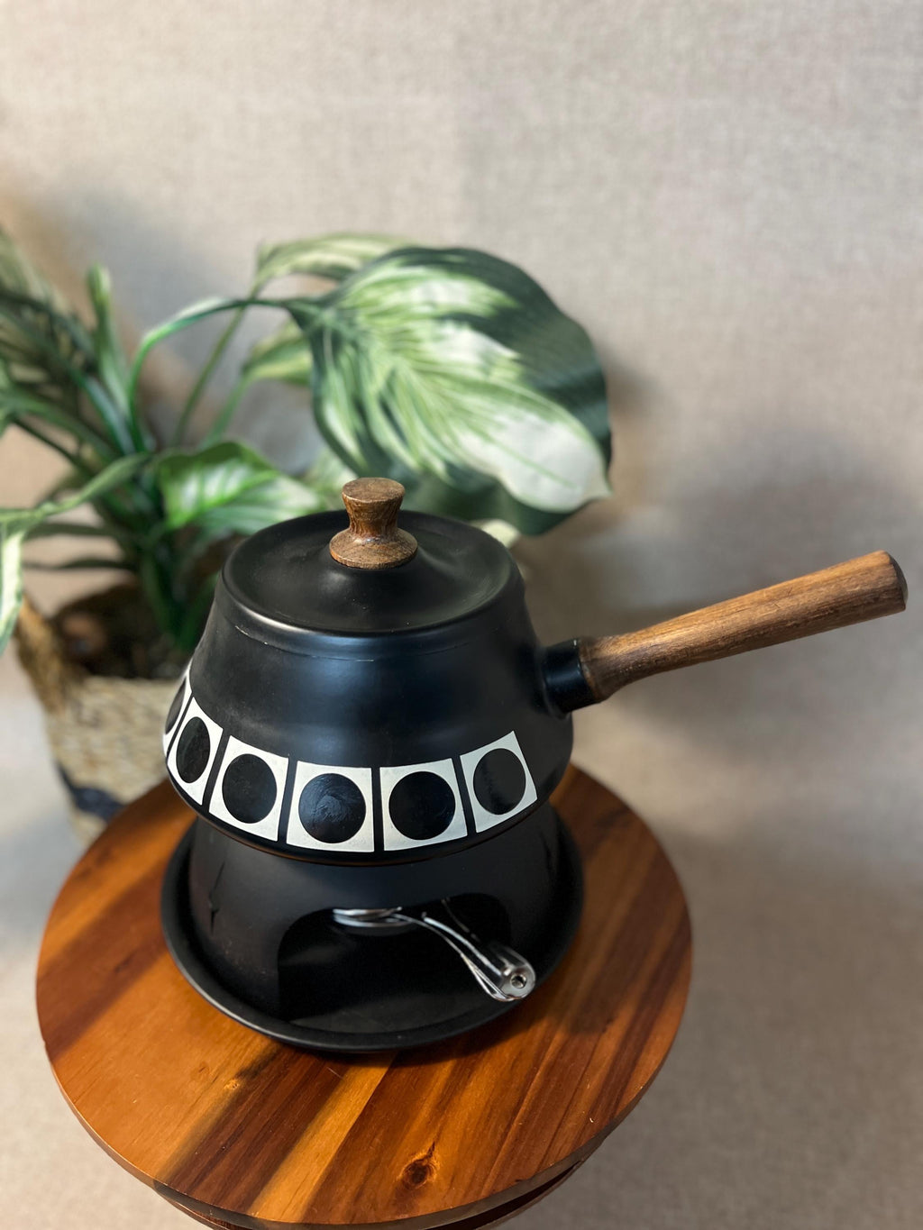 MCM VTG Fondue Pot Complete Set Retro Black/white Wood Handle & Knob Japan