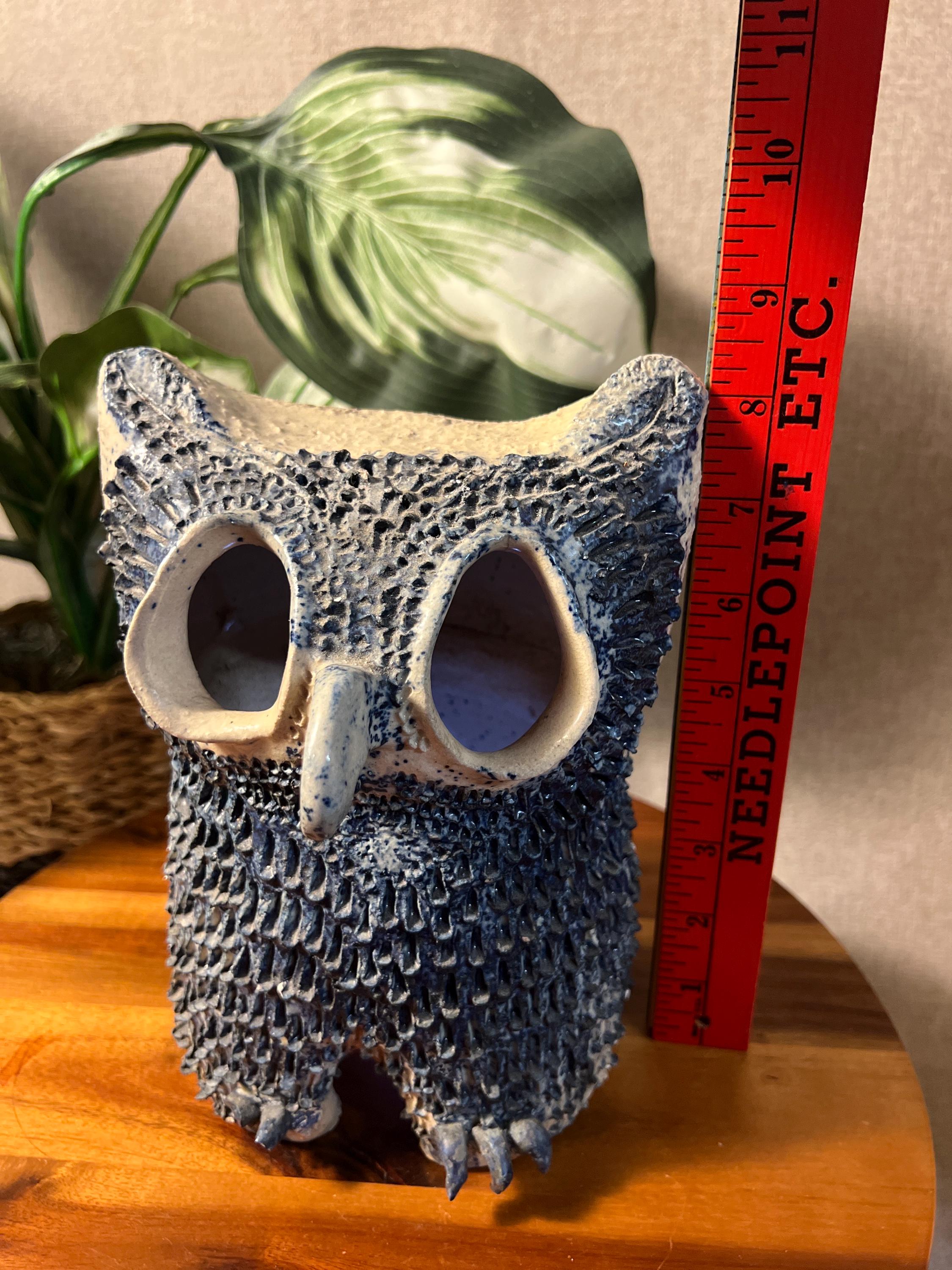 Vintage Ceramic Handmade Owl Statue see photos foot has chip