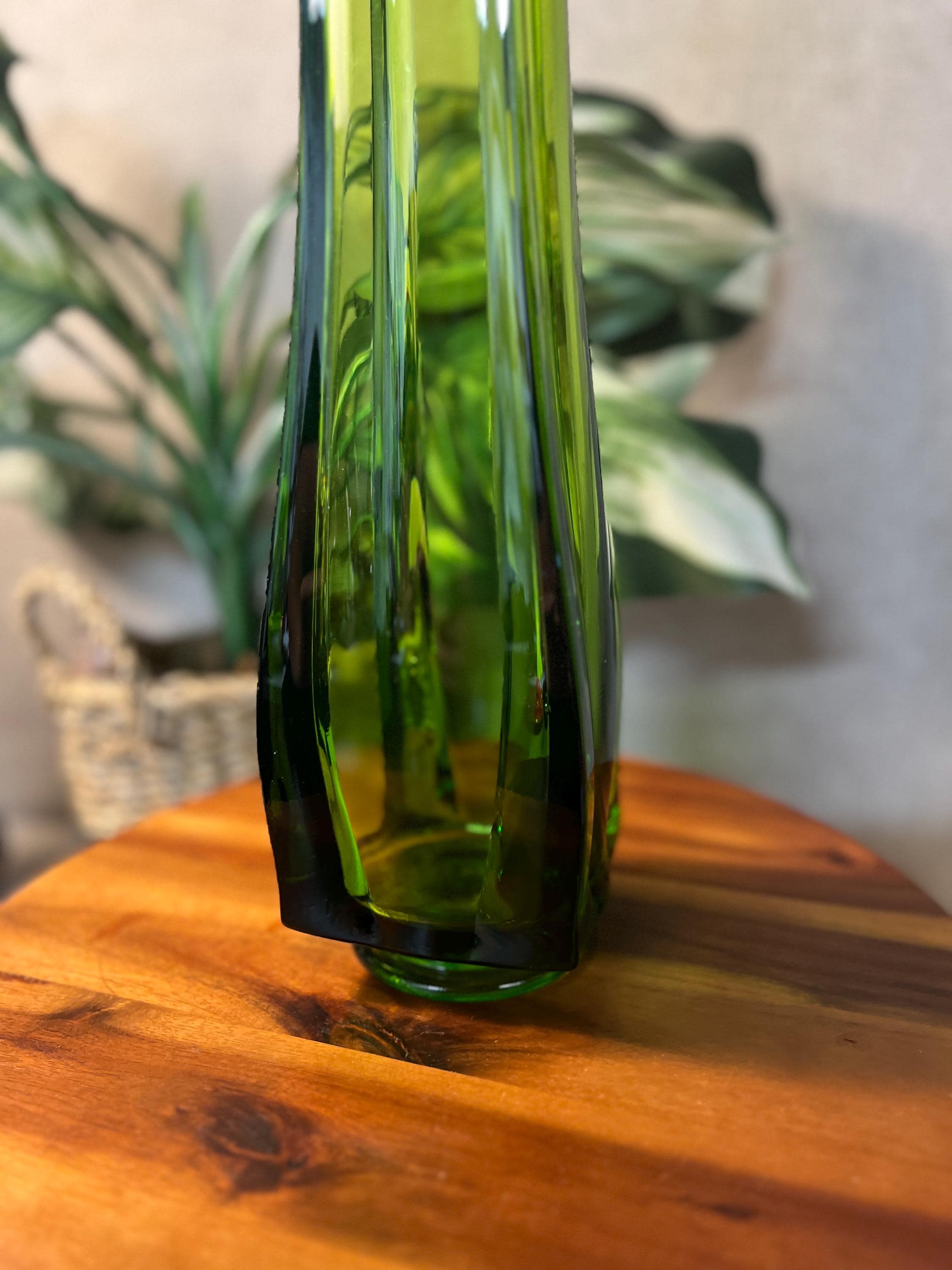LE Smith Four Square 4 Finger Swung Vase Green MCM LE Smith Art Glass 21