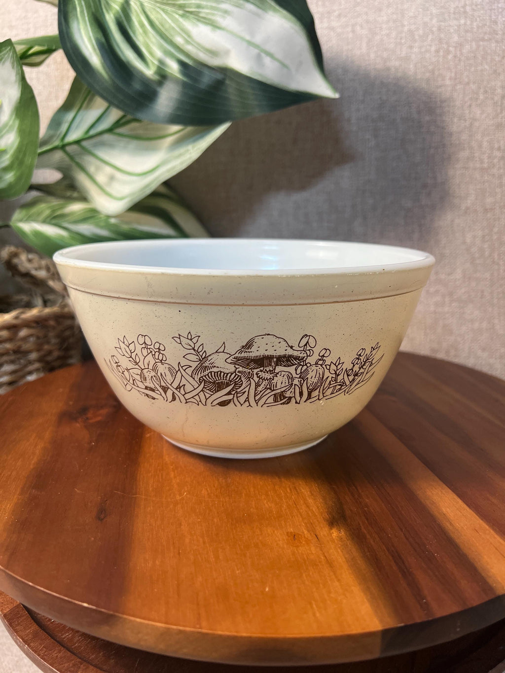 VTG Pyrex Foraging Fancies Mushroom Nesting Mixing Bowl 402 1.5qt