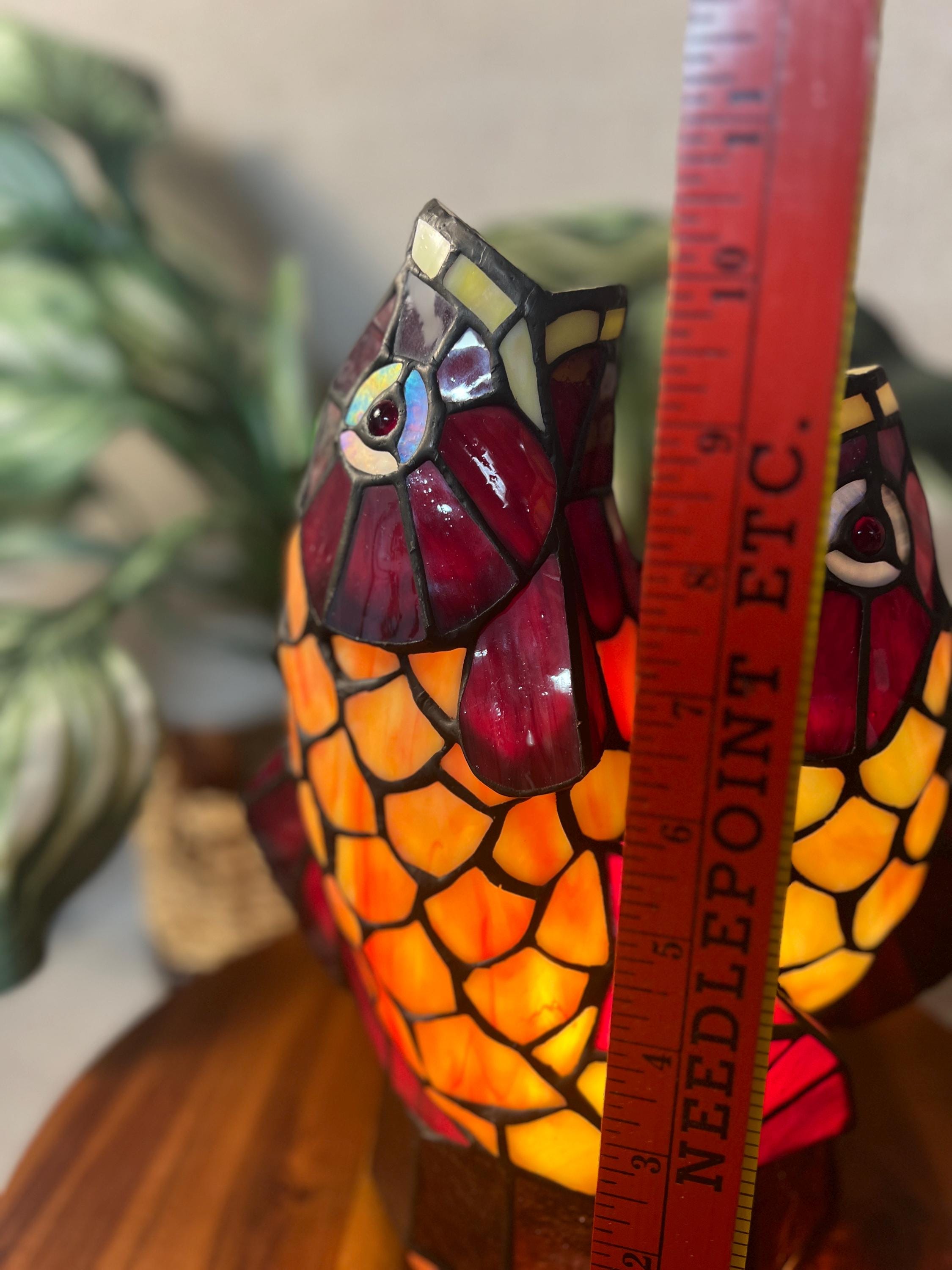 Vintage Tiffany Style Stained Glass Tropical Fishes Table Lamp With Bulb