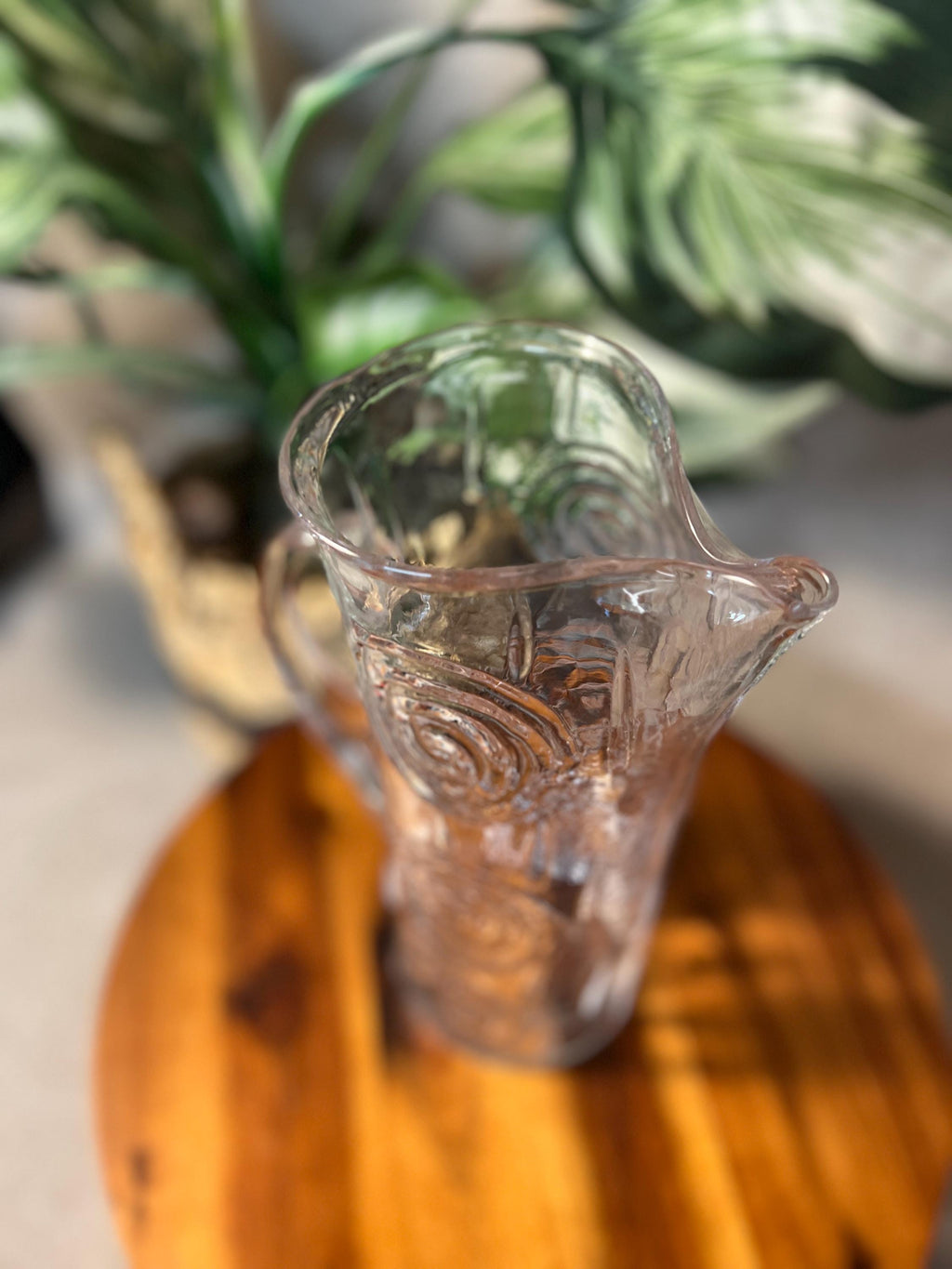 Swedish glass carafe from Björkshult is designed by Carl-Einar Borgström