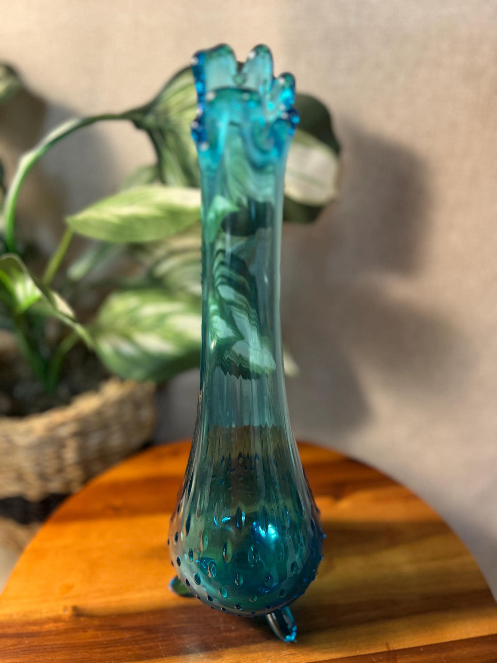 Vintage LE Smith Glass Hobnail Bud Vase Simplicity 3-Toed Peacock Blue 12