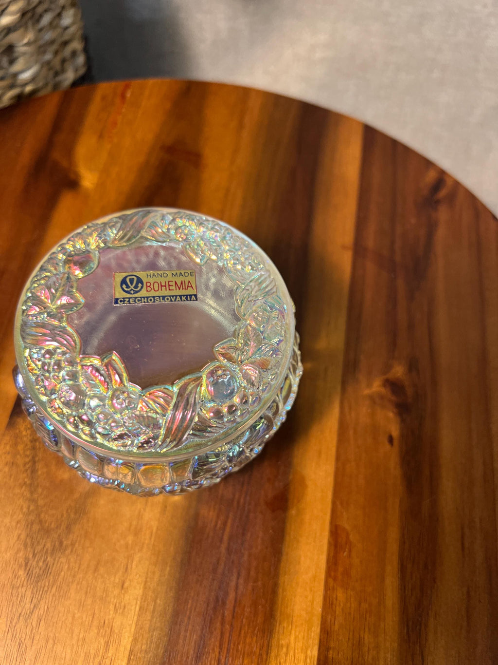 Vintage Czech Republic Iradescent Glass Trinket Box Powder Jar Bows Floral Flowers